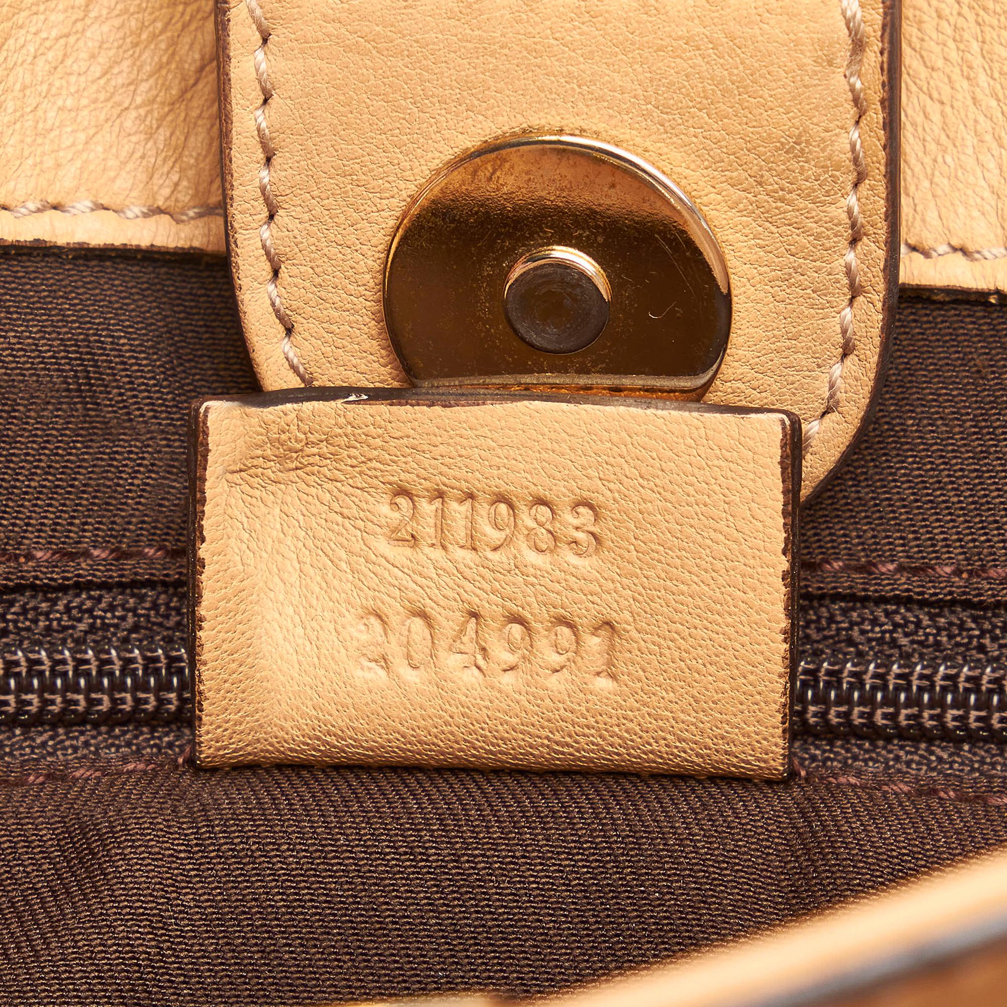 Gucci Abbey Gucci Canvas Shoulder Bag (SHG-30979)