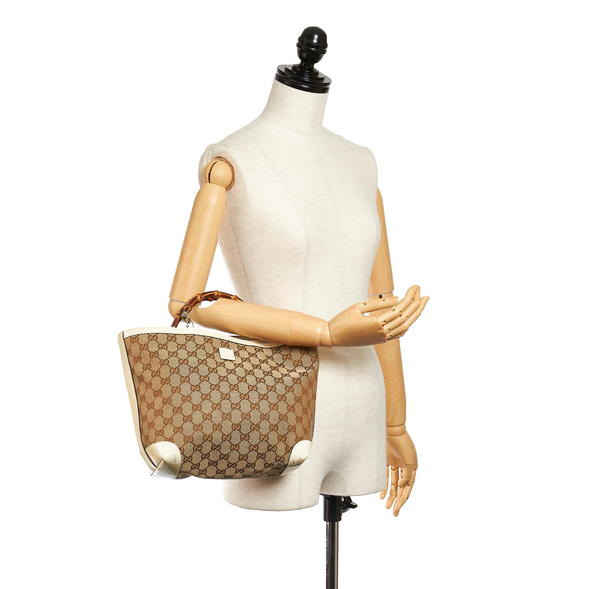 Gucci Bamboo Gucci Canvas Handbag (SHG-27277)