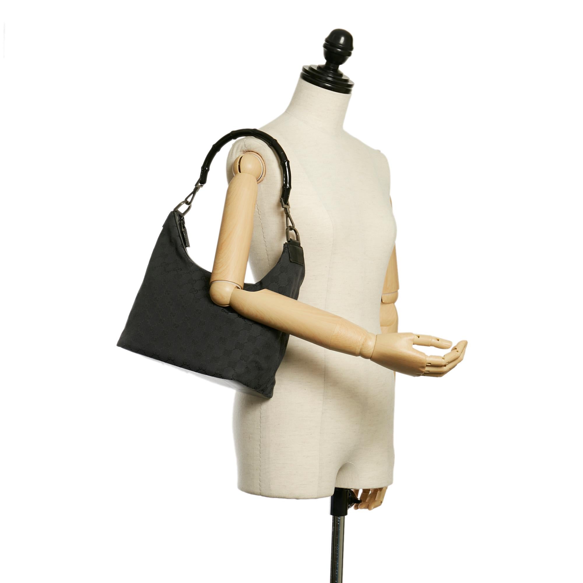 Gucci Bamboo Gucci Canvas Shoulder Bag (SHG-30523)