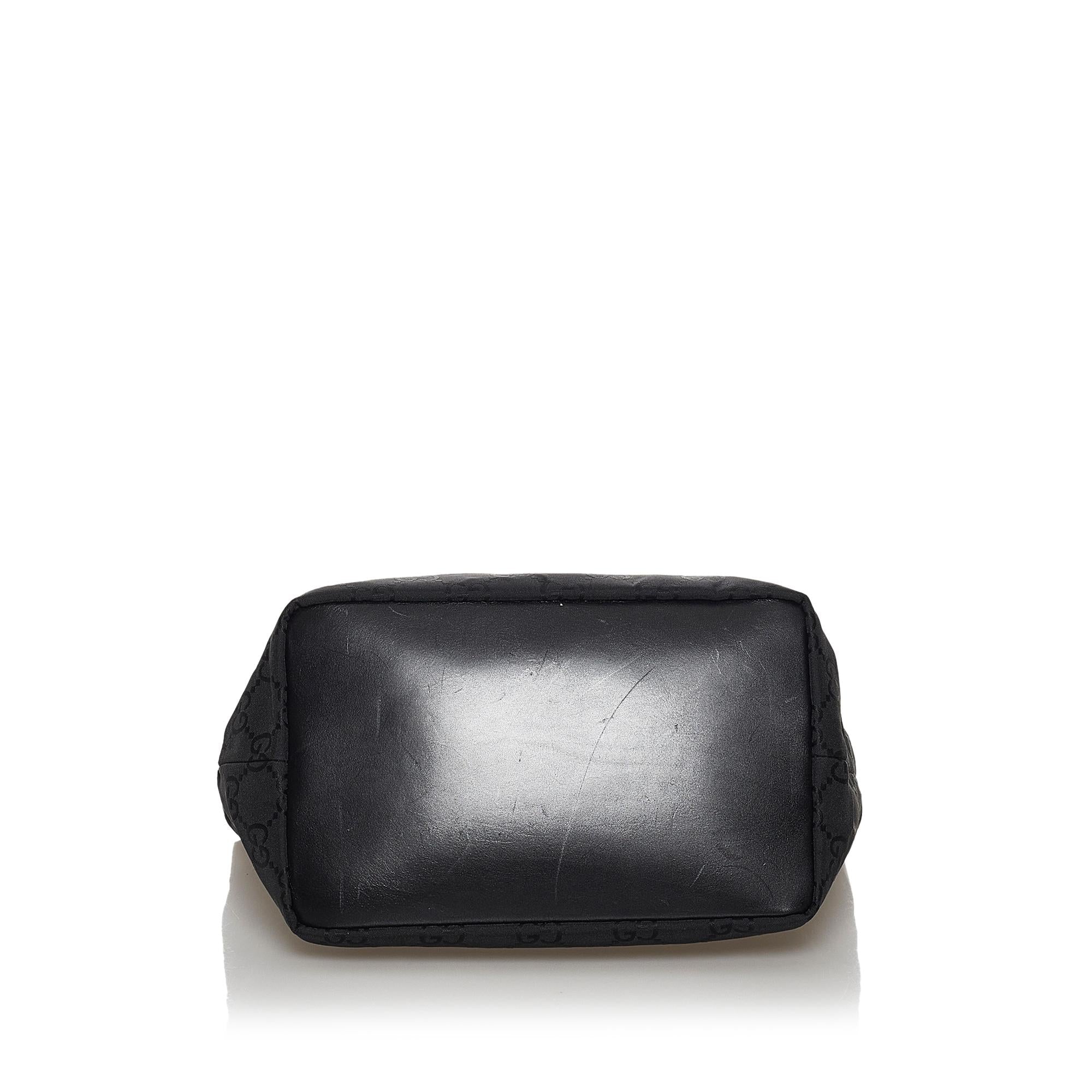 Gucci Bamboo Gucci Canvas Shoulder Bag (SHG-30713)