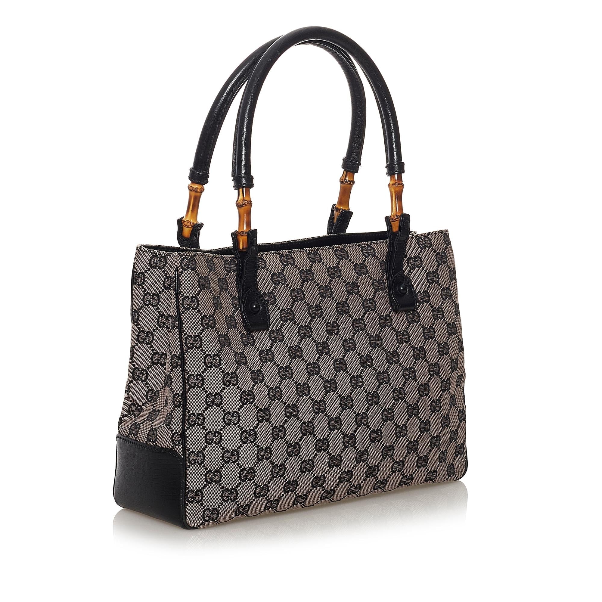 Gucci Bamboo Gucci Canvas Shoulder Bag (SHG-33007)