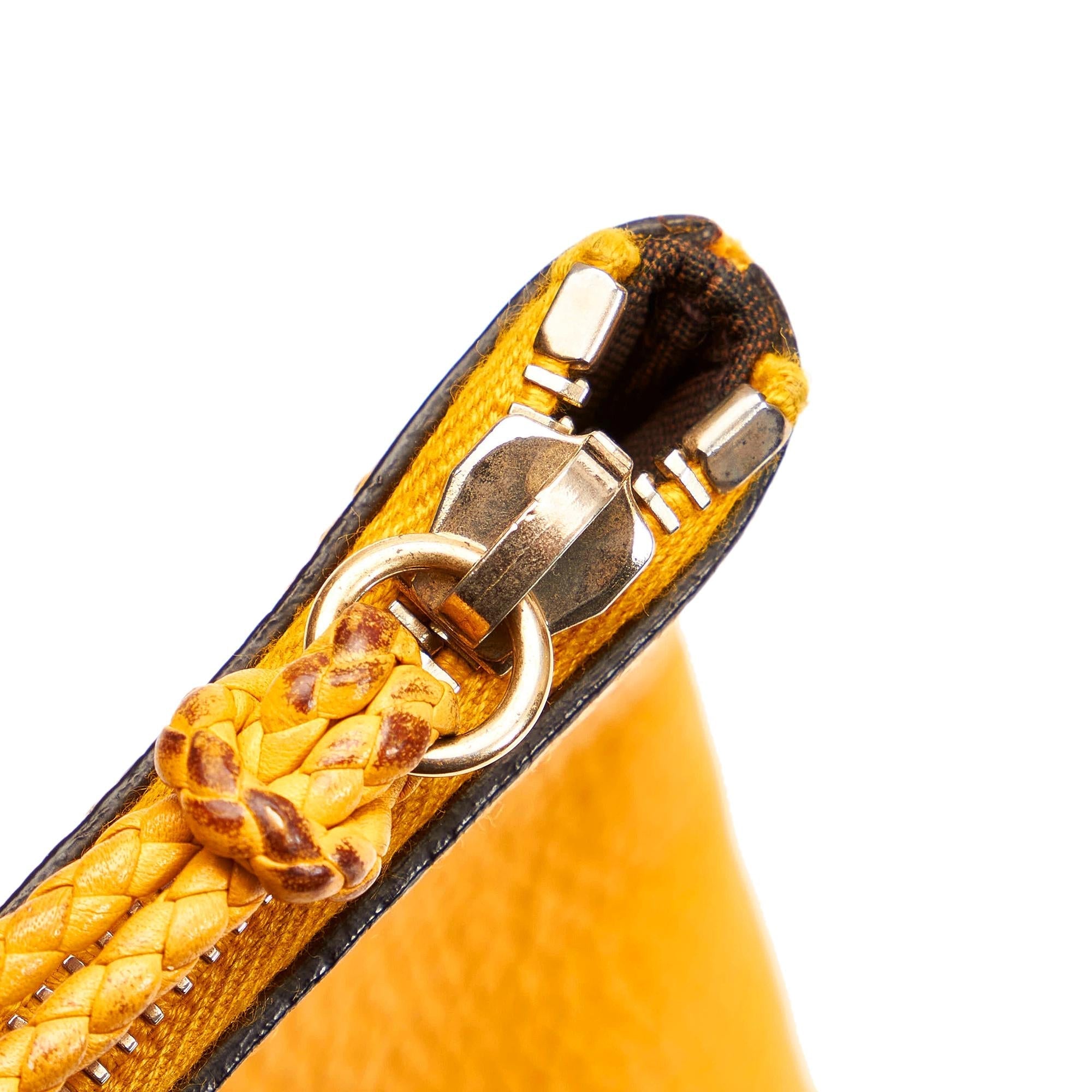 Gucci Bamboo Leather Clutch Bag (SHG-32063)