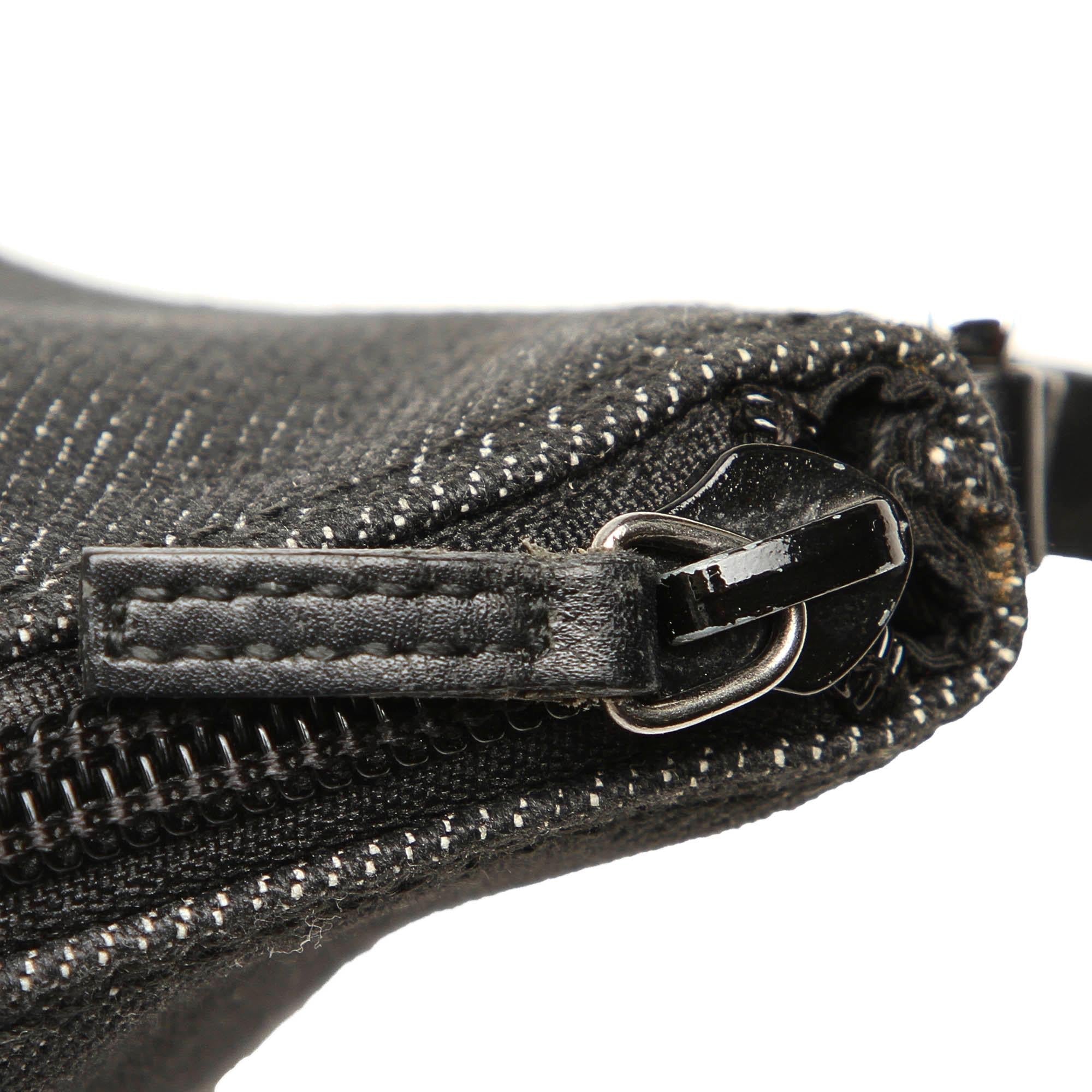 Gucci Boat Canvas Baguette (SHG-14104)