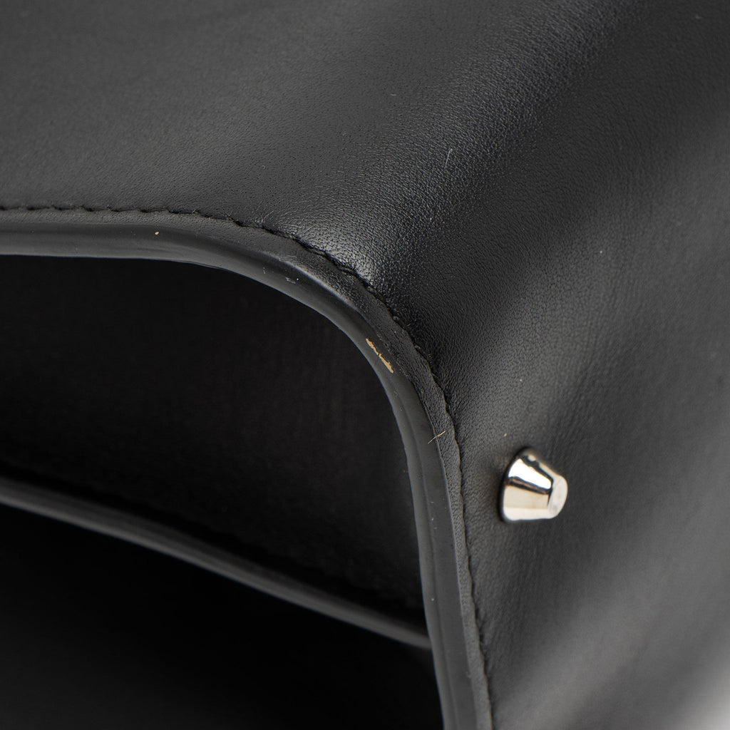 Gucci Grained Calfskin Interlocking G Medium Shoulder Bag