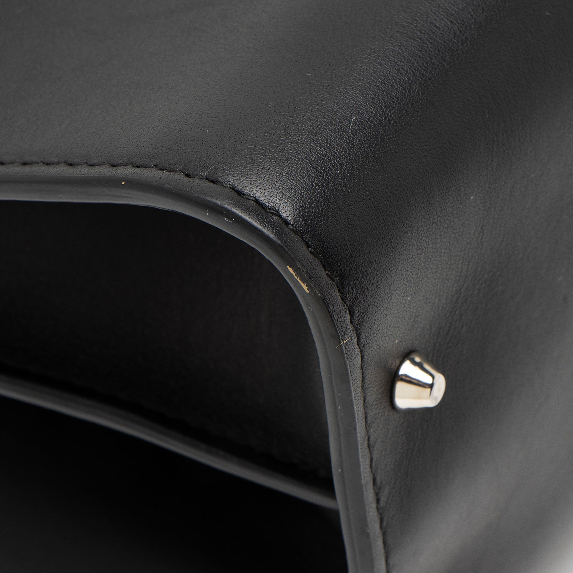 Gucci Grained Calfskin Interlocking G Medium Shoulder Bag