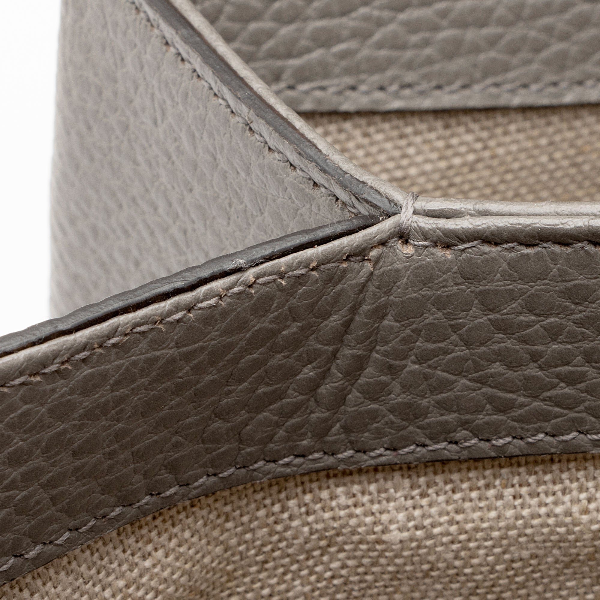Gucci Calfskin Interlocking G Top Handle Medium Shoulder Bag (SHF-AHOWbQ)