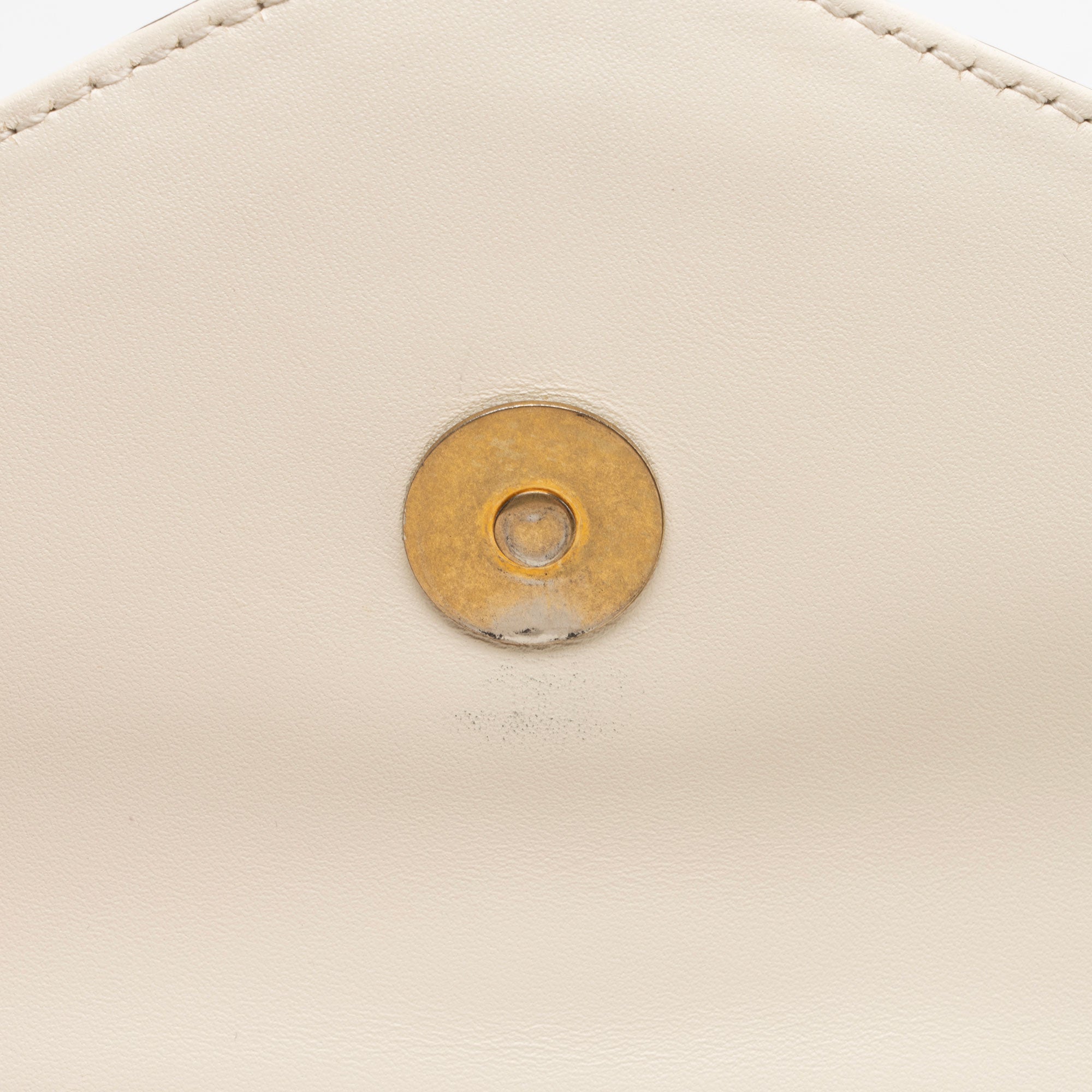 Gucci Calfskin Pearl Bee Broadway Mini Shoulder Bag (SHF-vh1WnC)