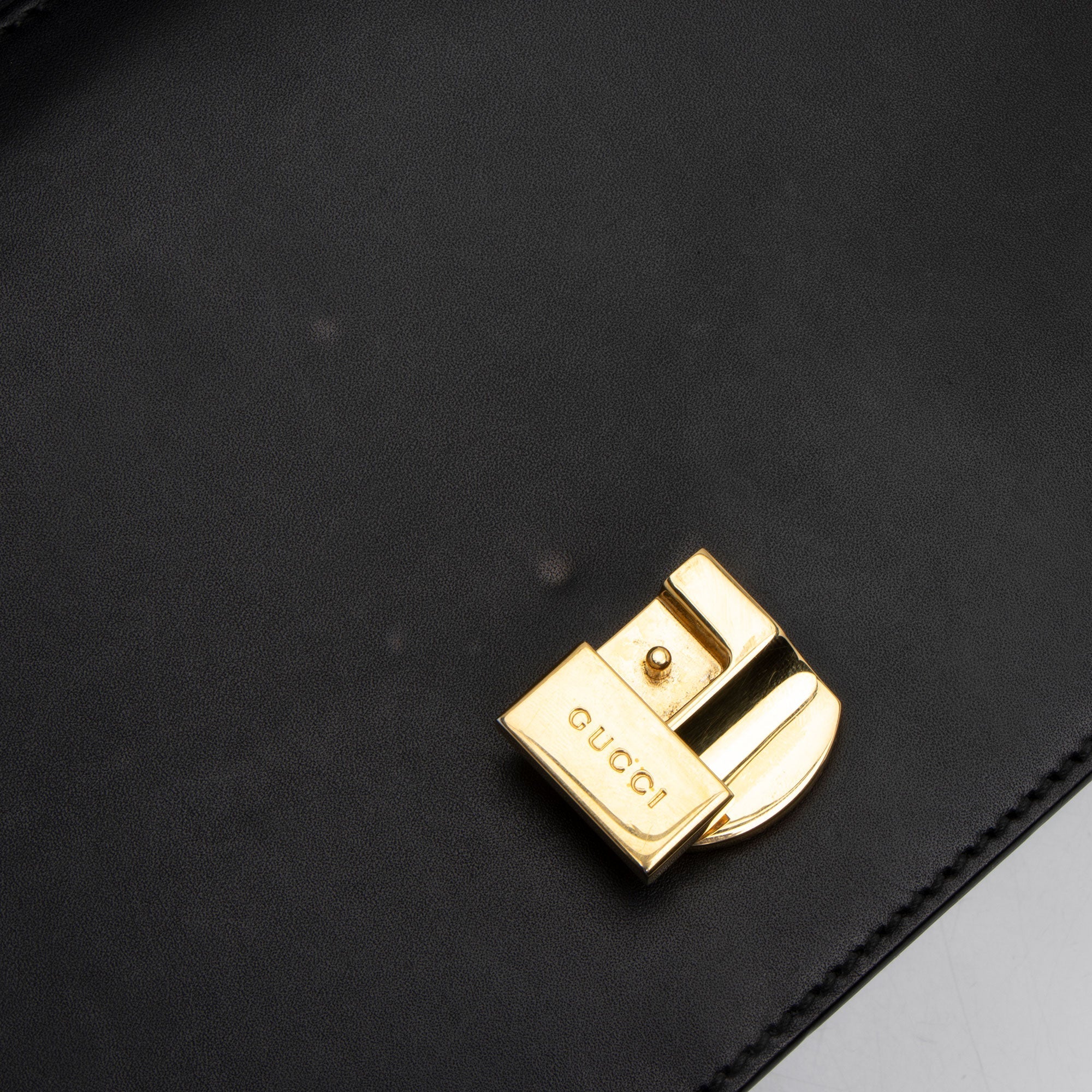 Gucci Calfskin Sylvie Small Shoulder Bag (SHF-0C37e0)