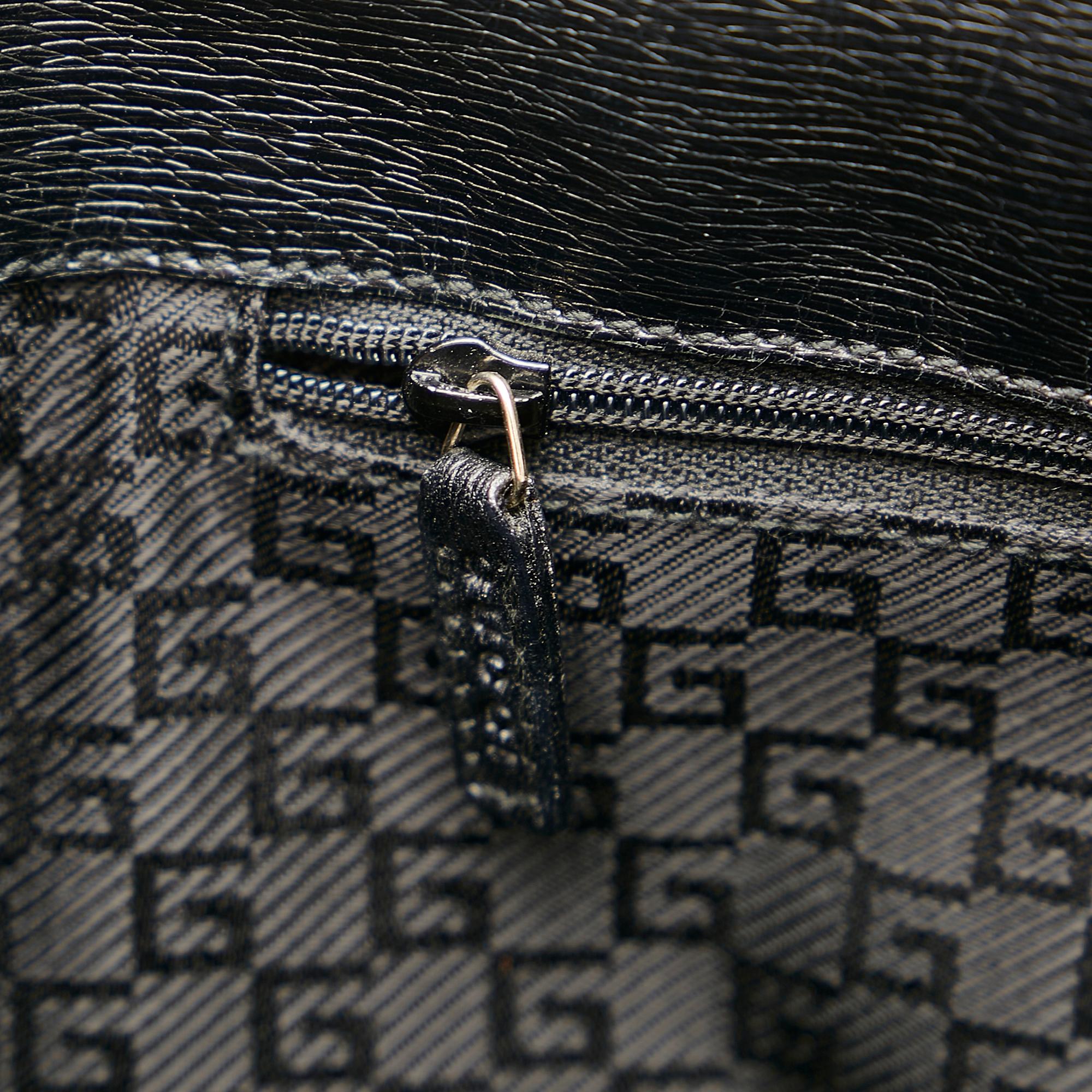 Gucci Canvas Handbag (SHG-31838)