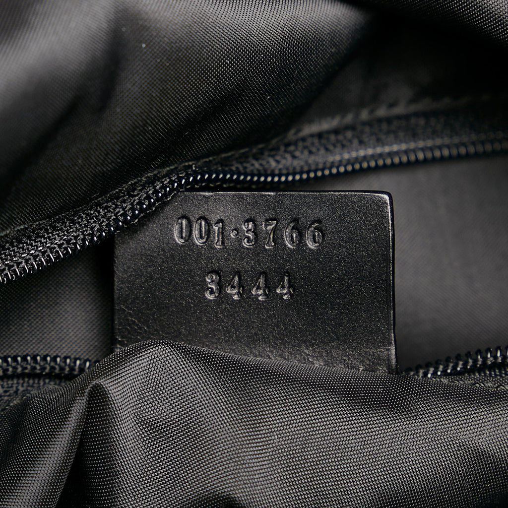 Gucci Canvas Shoulder Bag (SHG-31131)