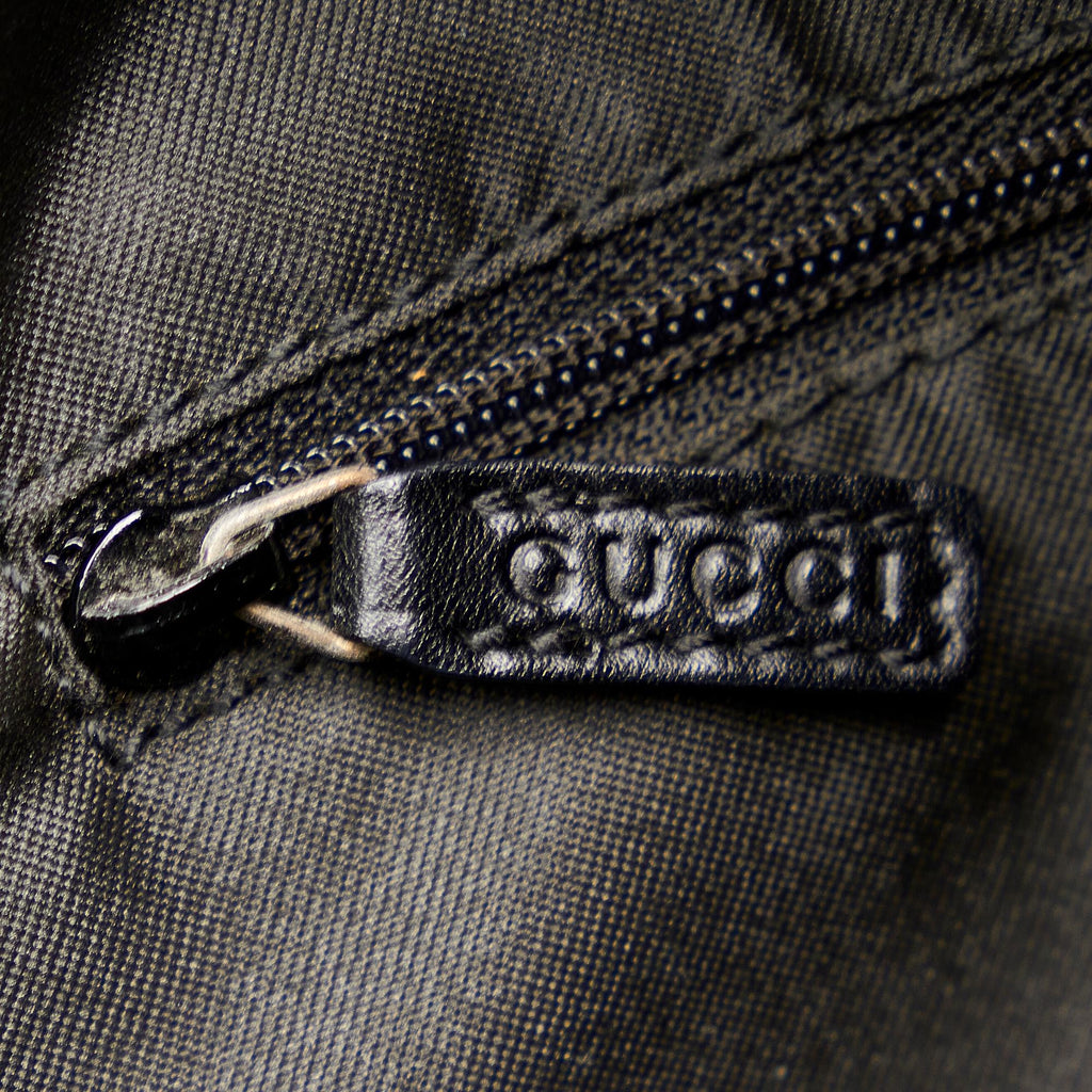 Gucci Canvas Shoulder Bag (SHG-31874)