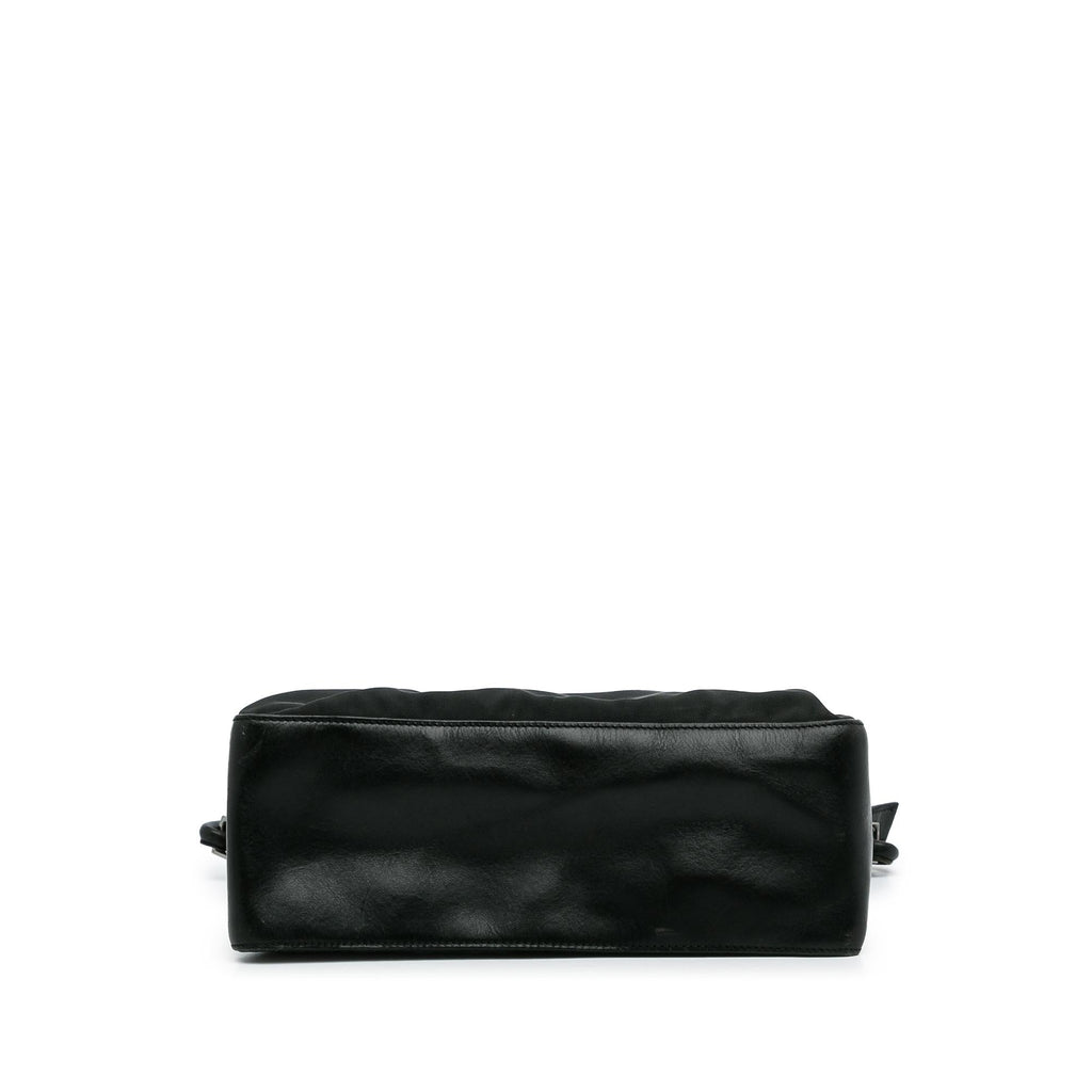 Gucci Canvas Shoulder Bag (SHG-OqOltA)