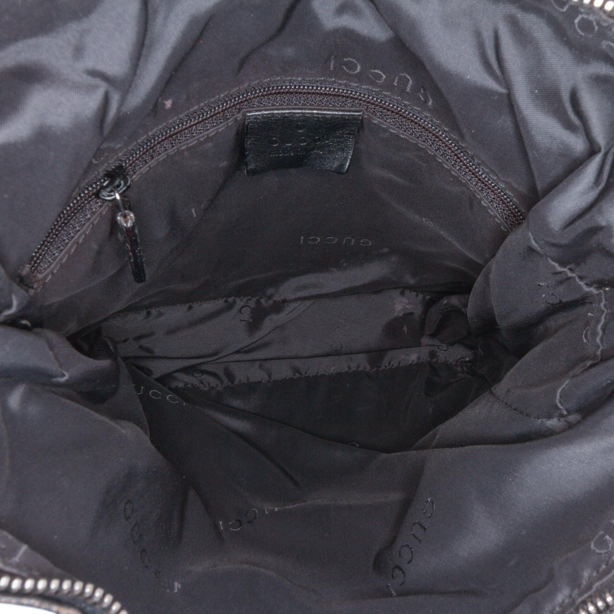 Gucci Canvas Shoulder Bag (SHG-OqOltA)