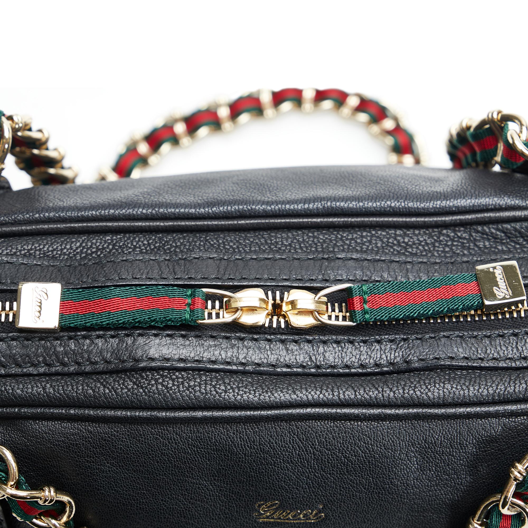 Gucci Capri Shoulder Bag (SHG-HUZUBO)
