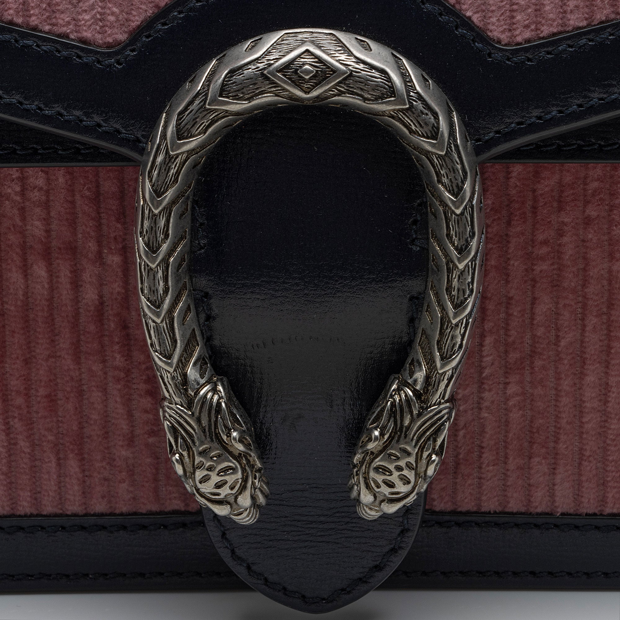 Gucci Corduroy Dionysus Small Shoulder Bag (SHF-NJk85f)