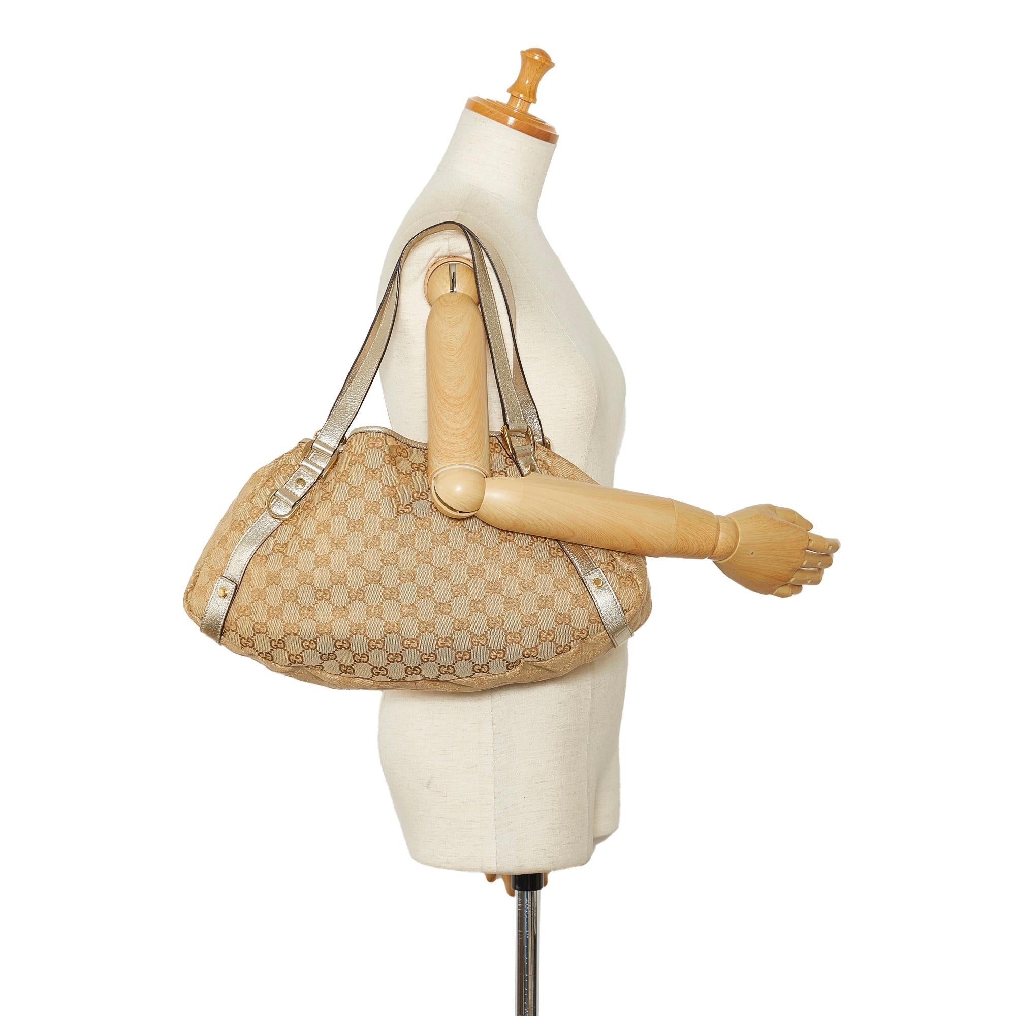Gucci D-Ring Gg Canvas Pelham Shoulder Bag (SHG-GW8OCw)