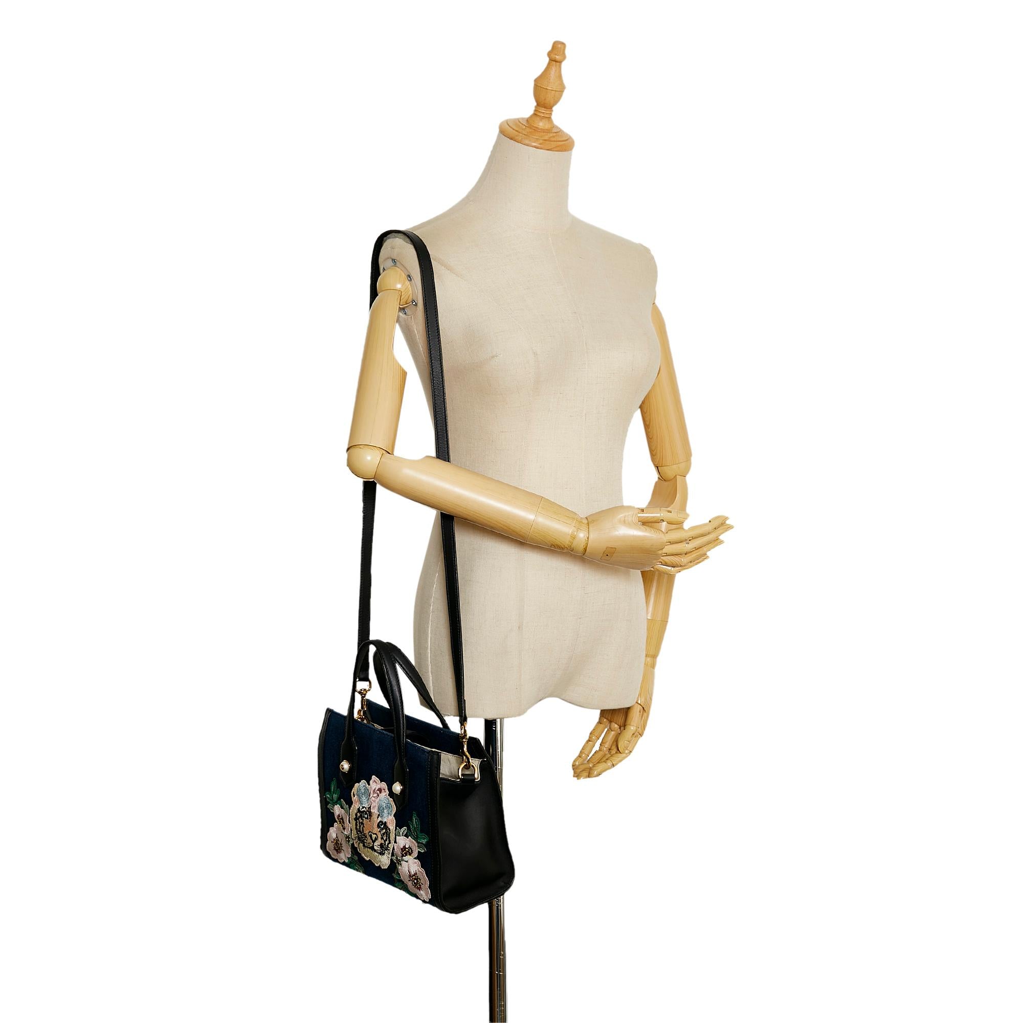 Gucci Denim Tiger Pearl Tote (SHG-35954)