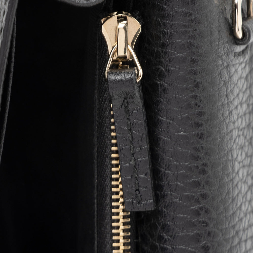 Gucci Dollar Calfskin Betty Medium Chain Wallet (SHF-2pD5un)