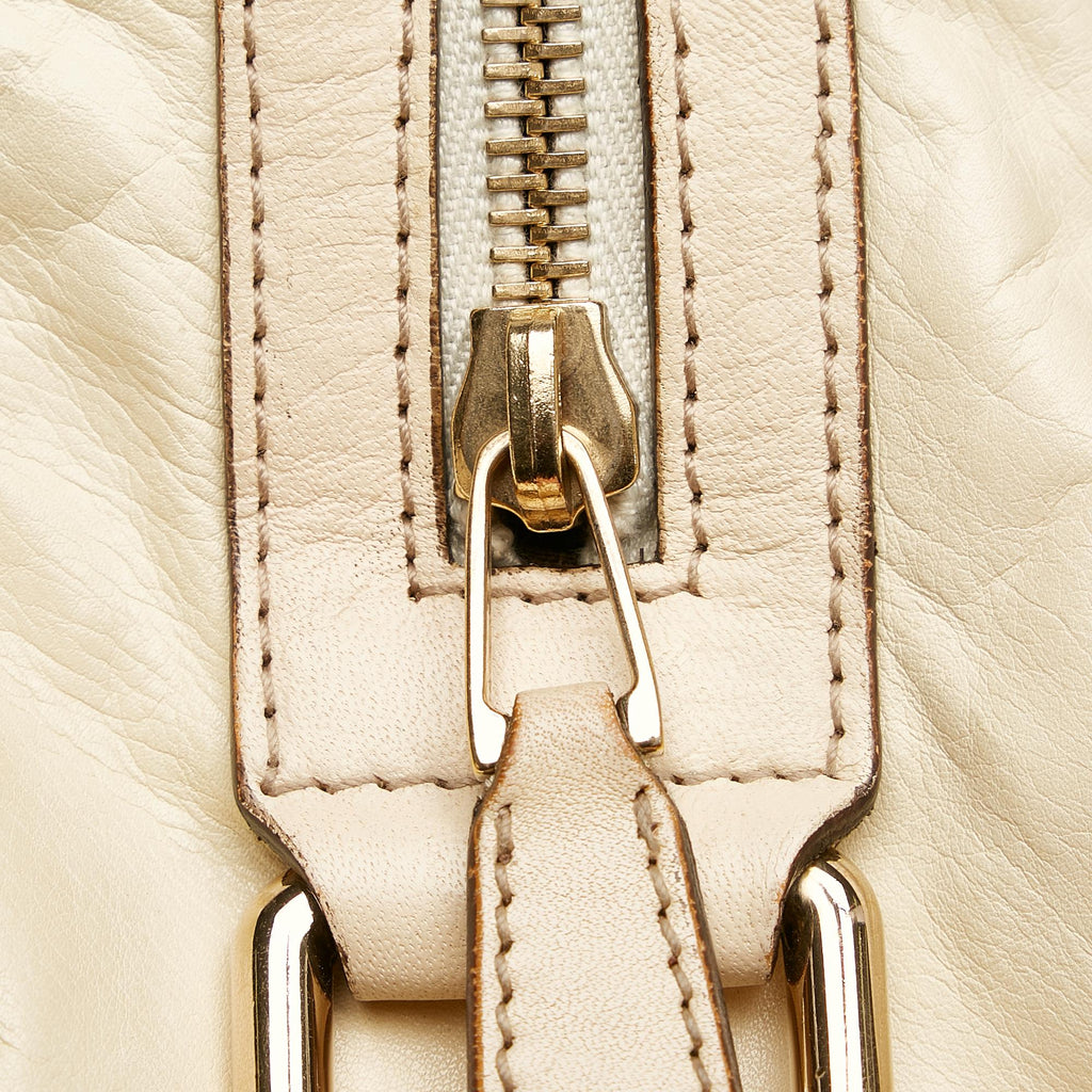 Gucci Duchessa Leather Handbag (SHG-32274)