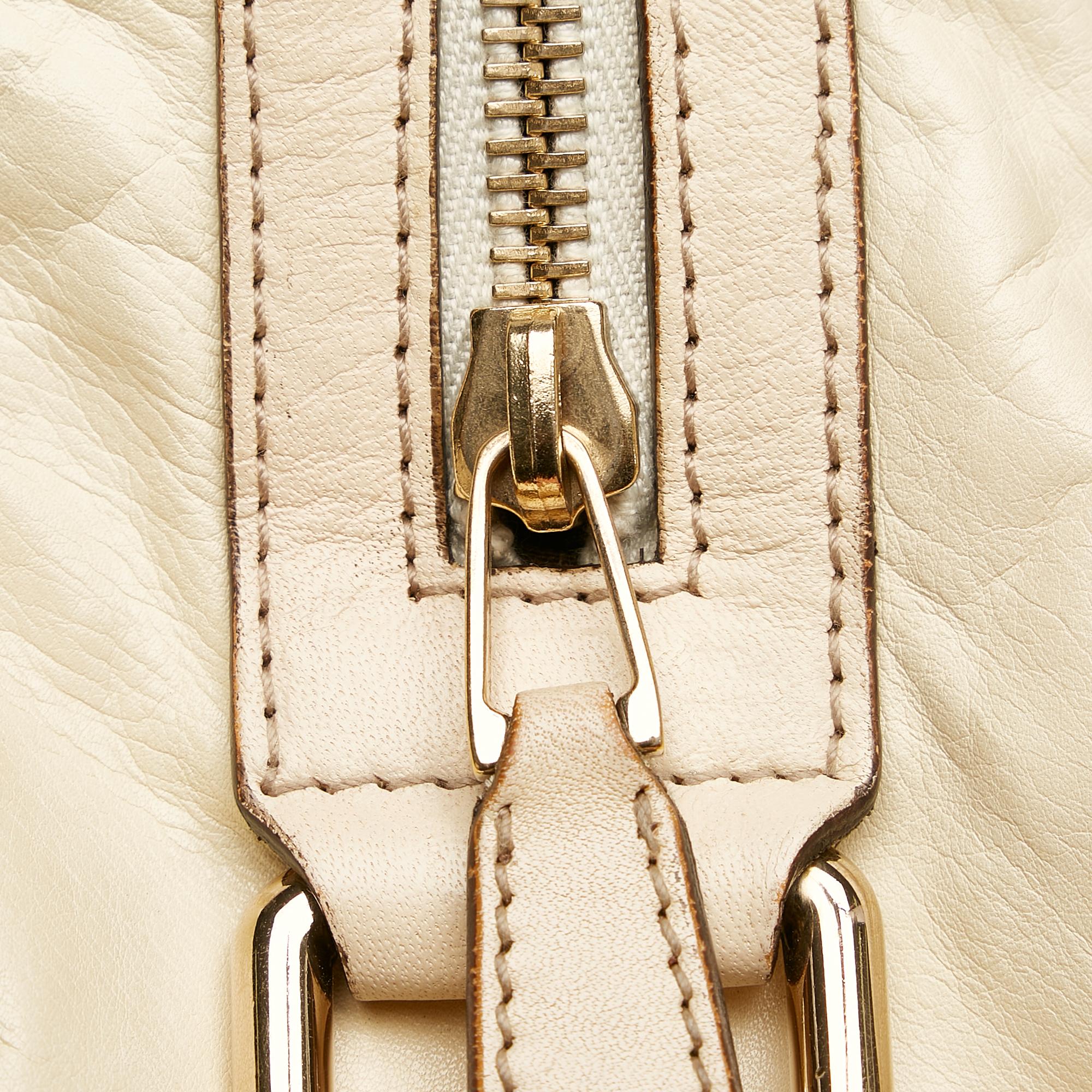 Gucci Duchessa Leather Handbag (SHG-32274)