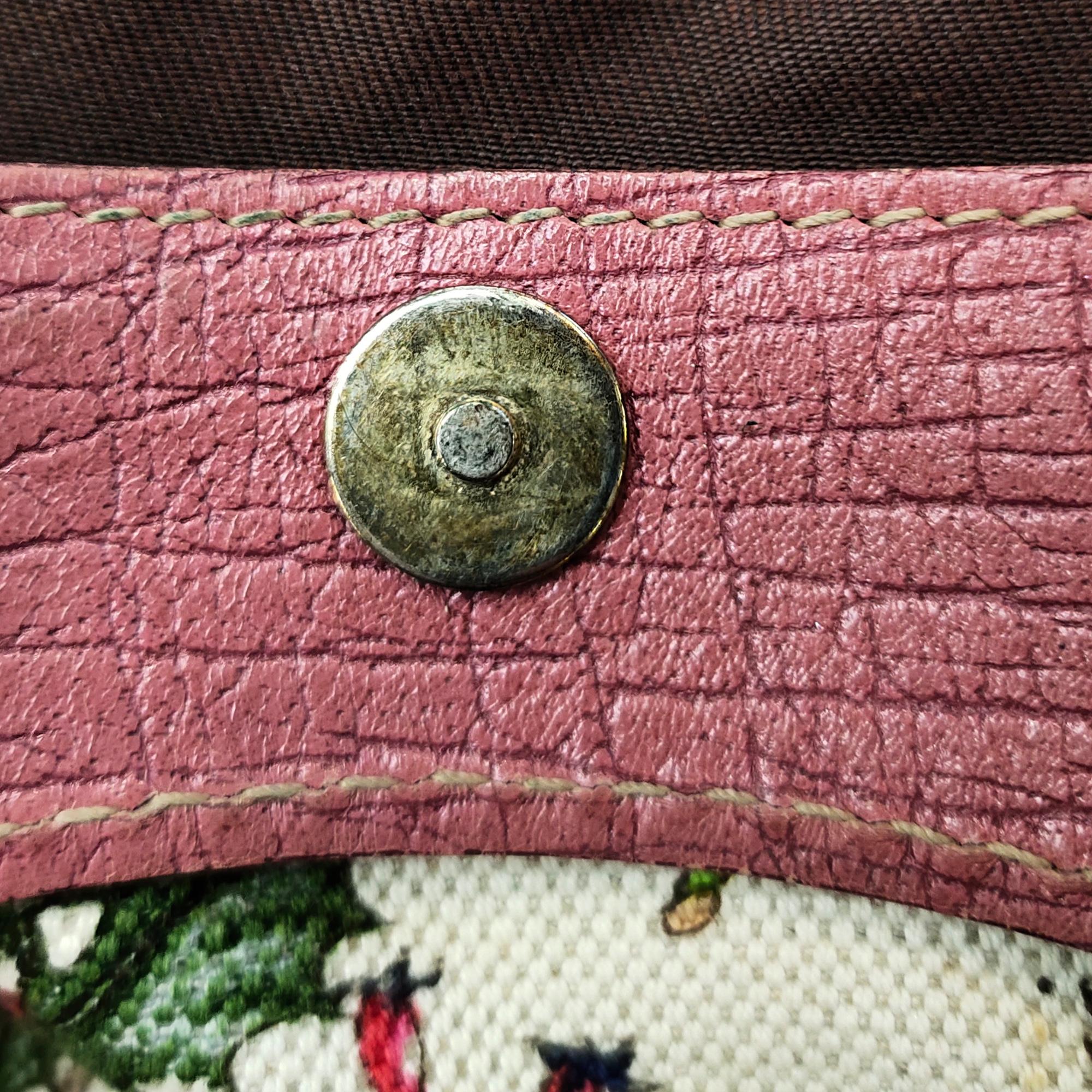 Gucci Flora Charmy Shoulder Bag (SHG-gxc2OX)
