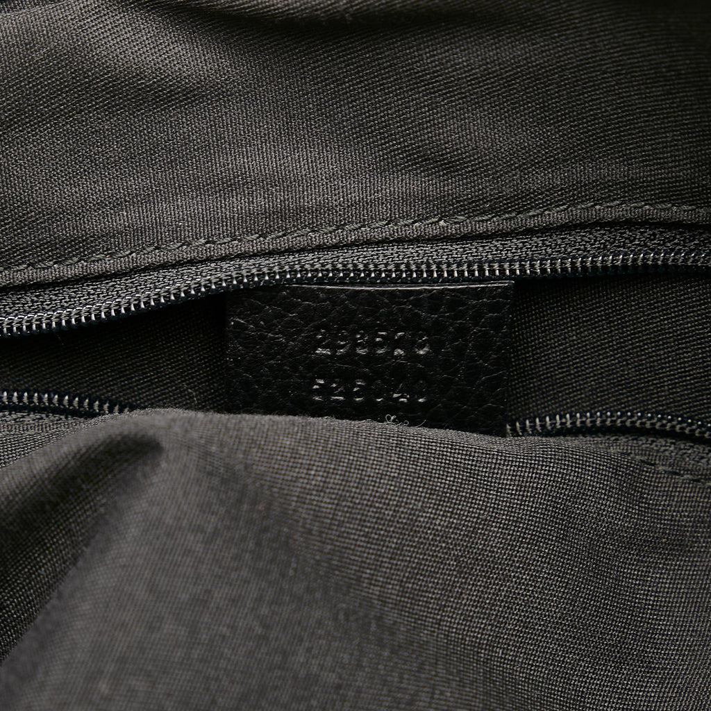 Gucci G Canvas Pelham Shoulder Bag (SHG-xAfaJw)
