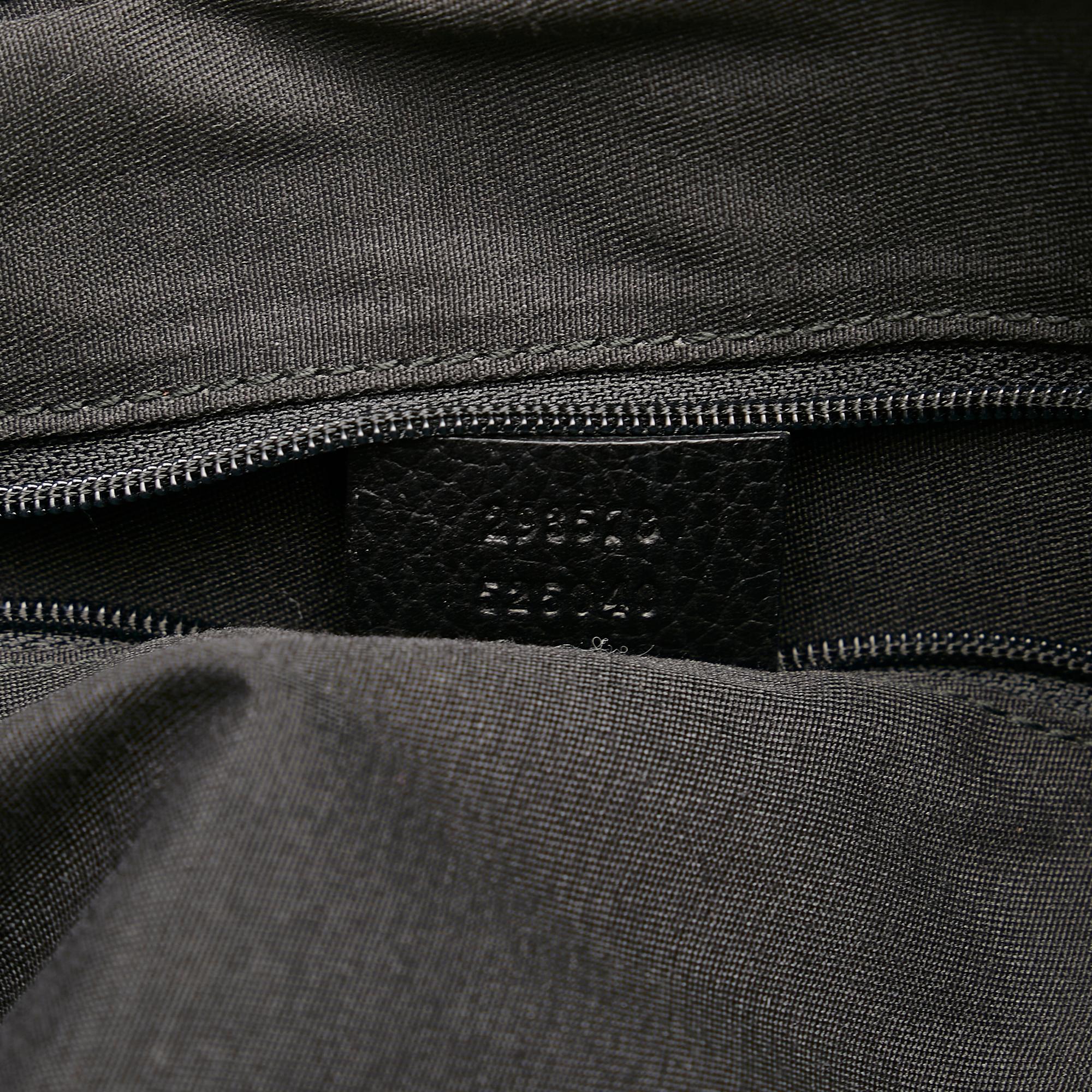 Gucci G Canvas Pelham Shoulder Bag (SHG-xAfaJw)