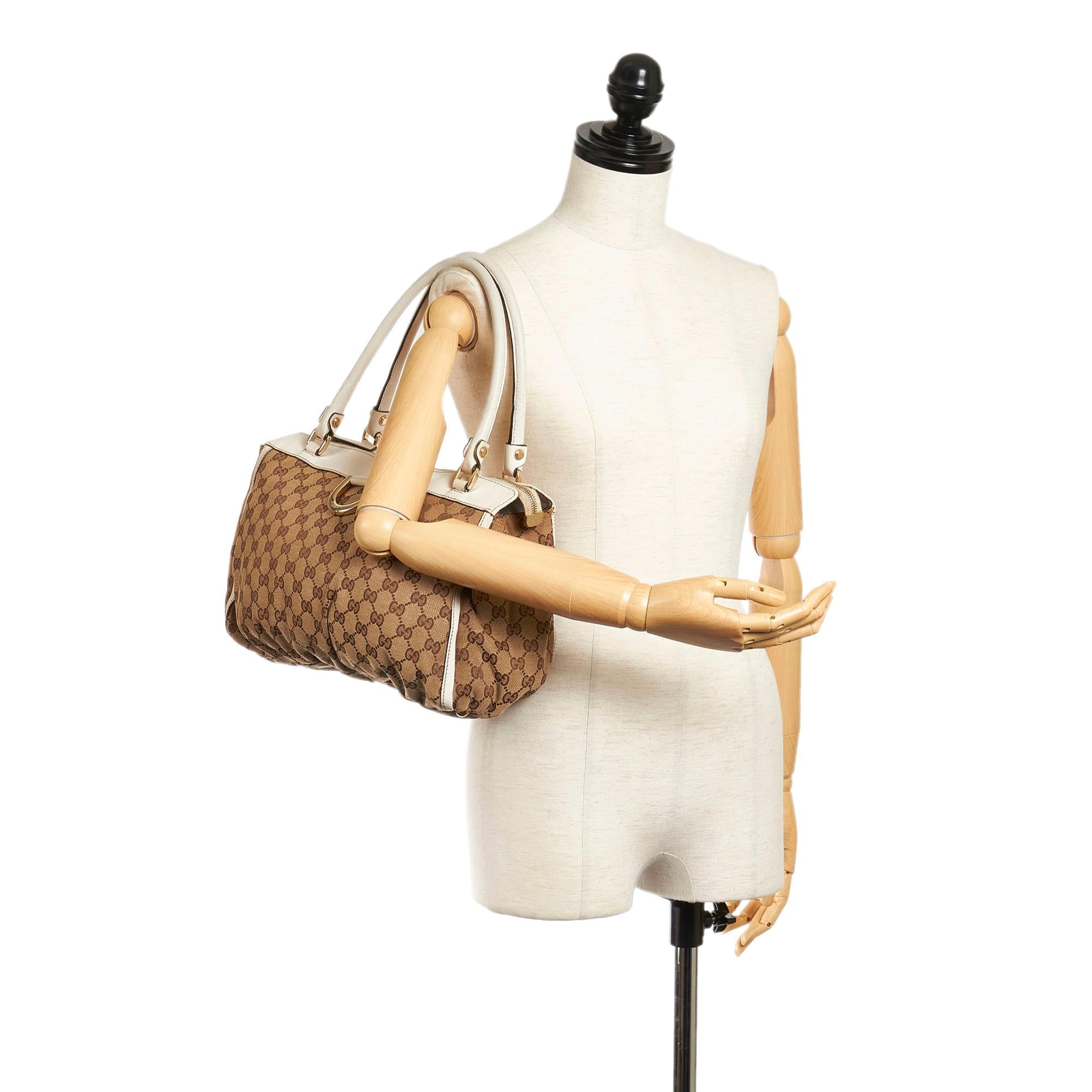 Gucci Gucci Abbey D-Ring Canvas Shoulder Bag (SHG-32453)
