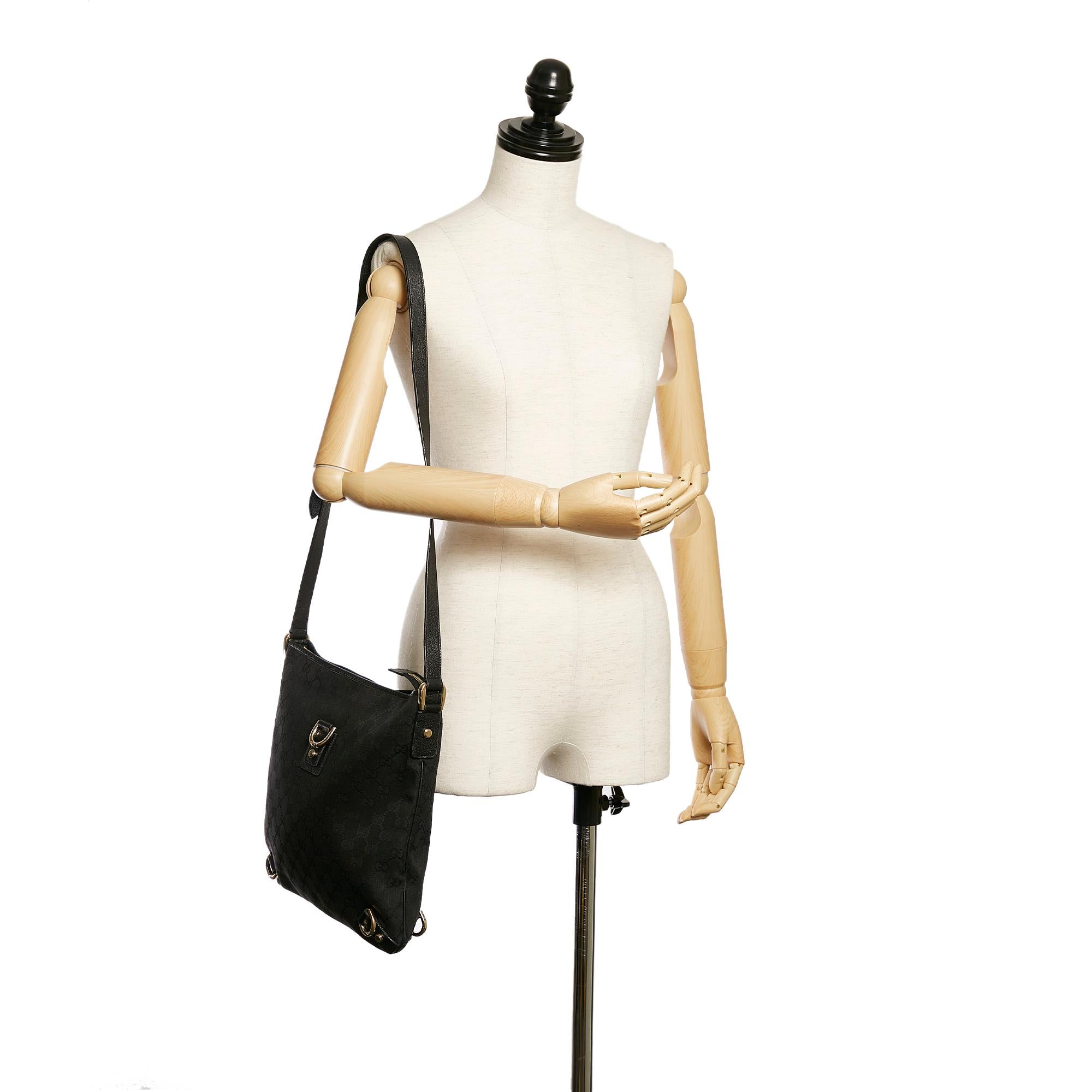 Gucci Gucci Canvas Abbey D-Ring Crossbody Bag (SHG-29759)