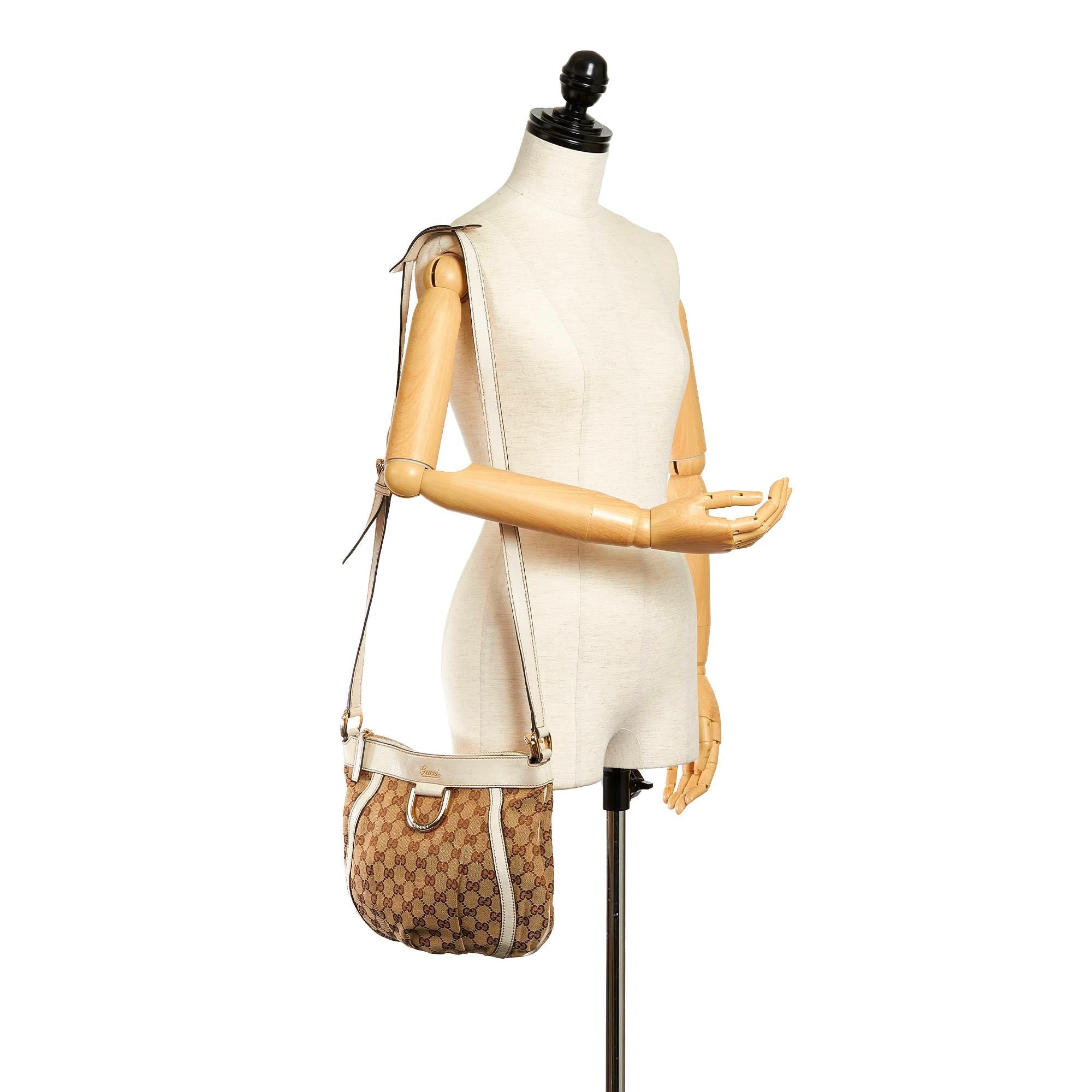 Gucci Gucci Canvas Abbey D-Ring Crossbody Bag (SHG-33207)