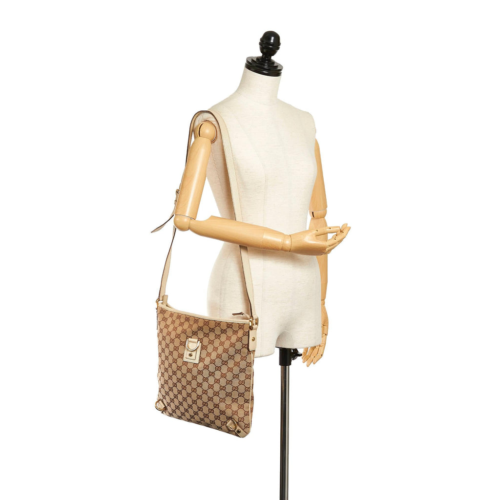 Gucci Gucci Canvas Abbey D-Ring Crossbody Bag (SHG-33500)
