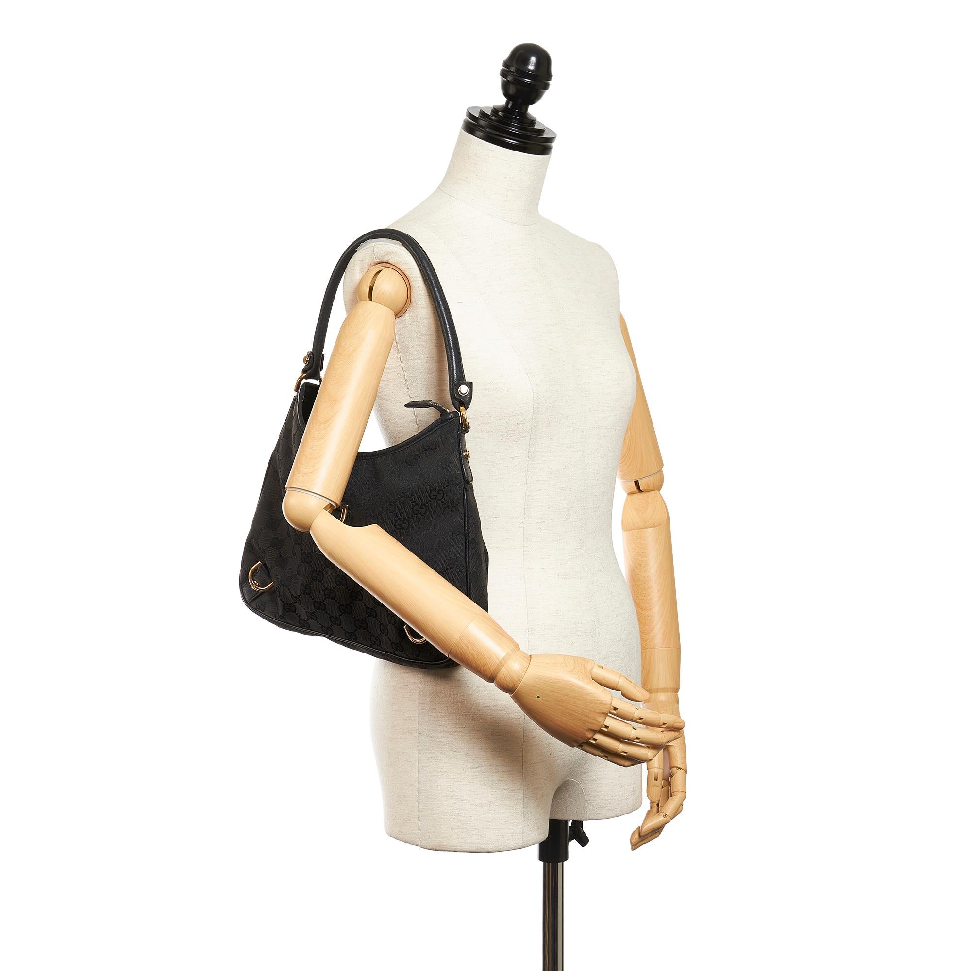 Gucci Gucci Canvas Abbey D-Ring Shoulder Bag (SHG-27000)