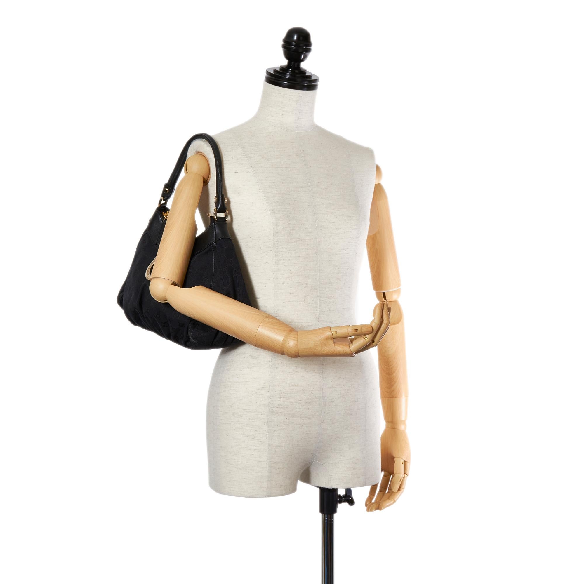 Gucci Gucci Canvas Abbey D-Ring Shoulder Bag (SHG-31950)
