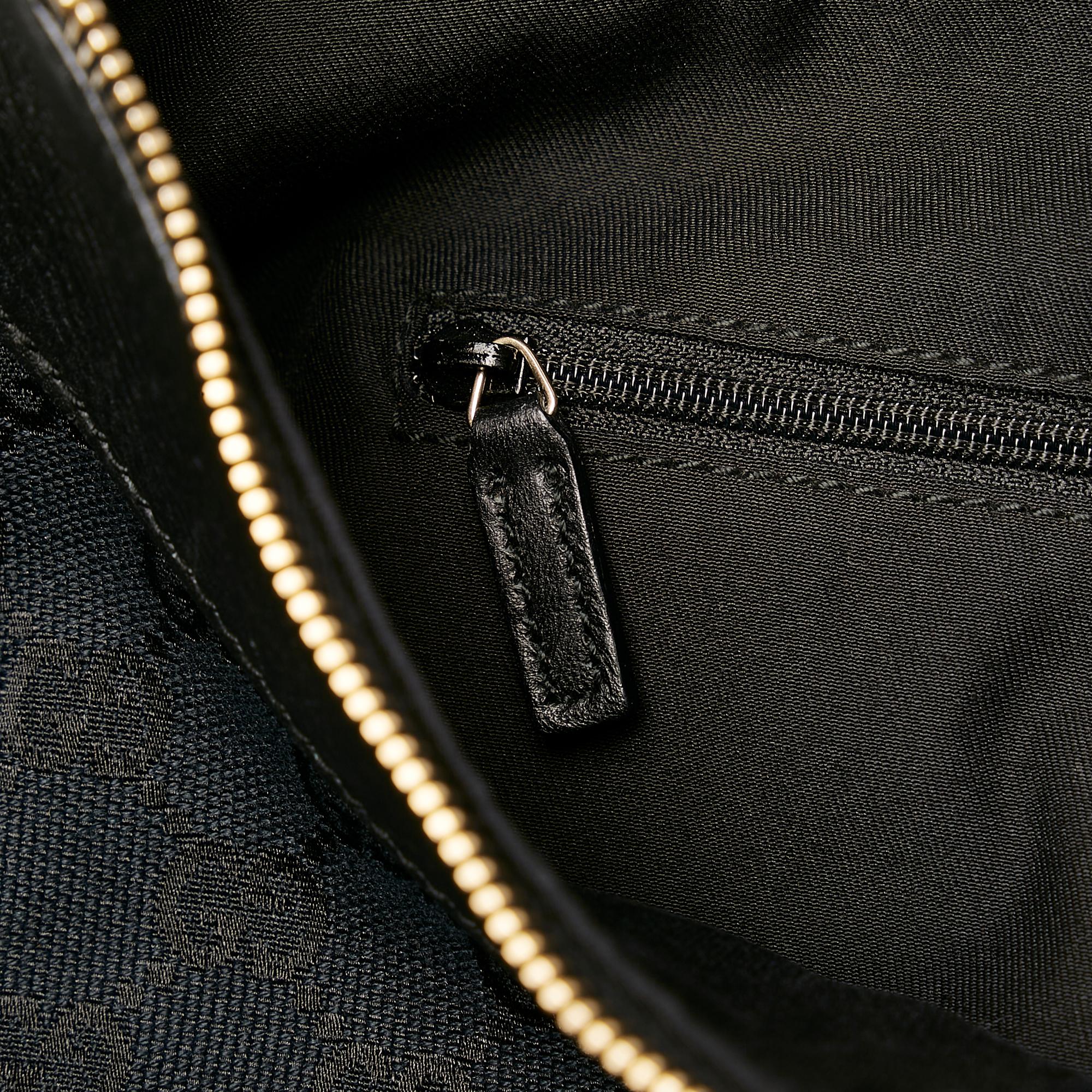 Gucci Gucci Canvas Abbey D-Ring Shoulder Bag (SHG-33226)