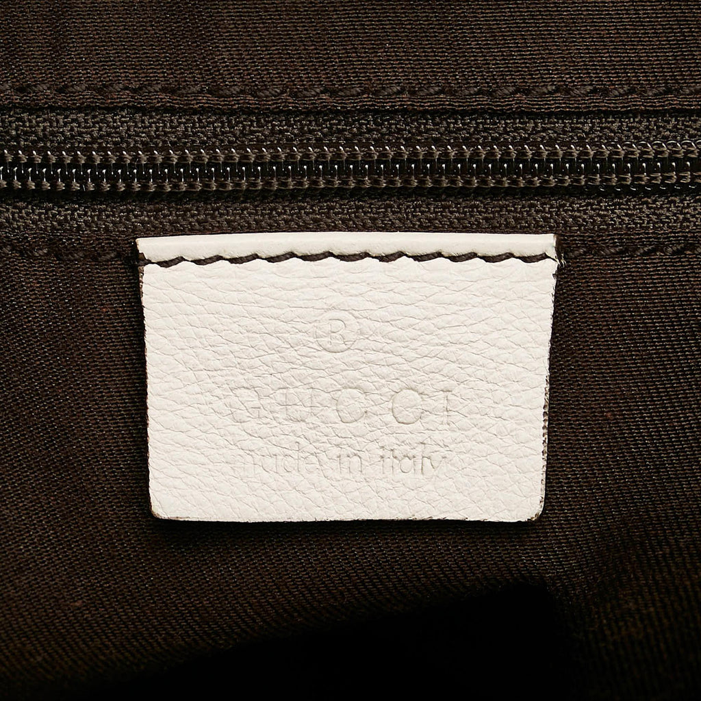 Gucci Gucci Canvas Abbey D-Ring Shoulder Bag (SHG-34226)