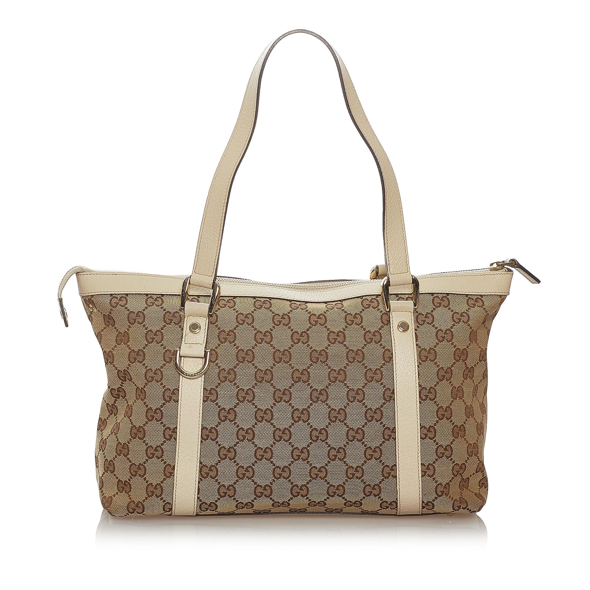 Gucci Gucci Canvas Abbey Shoulder Bag (SHG-27473)
