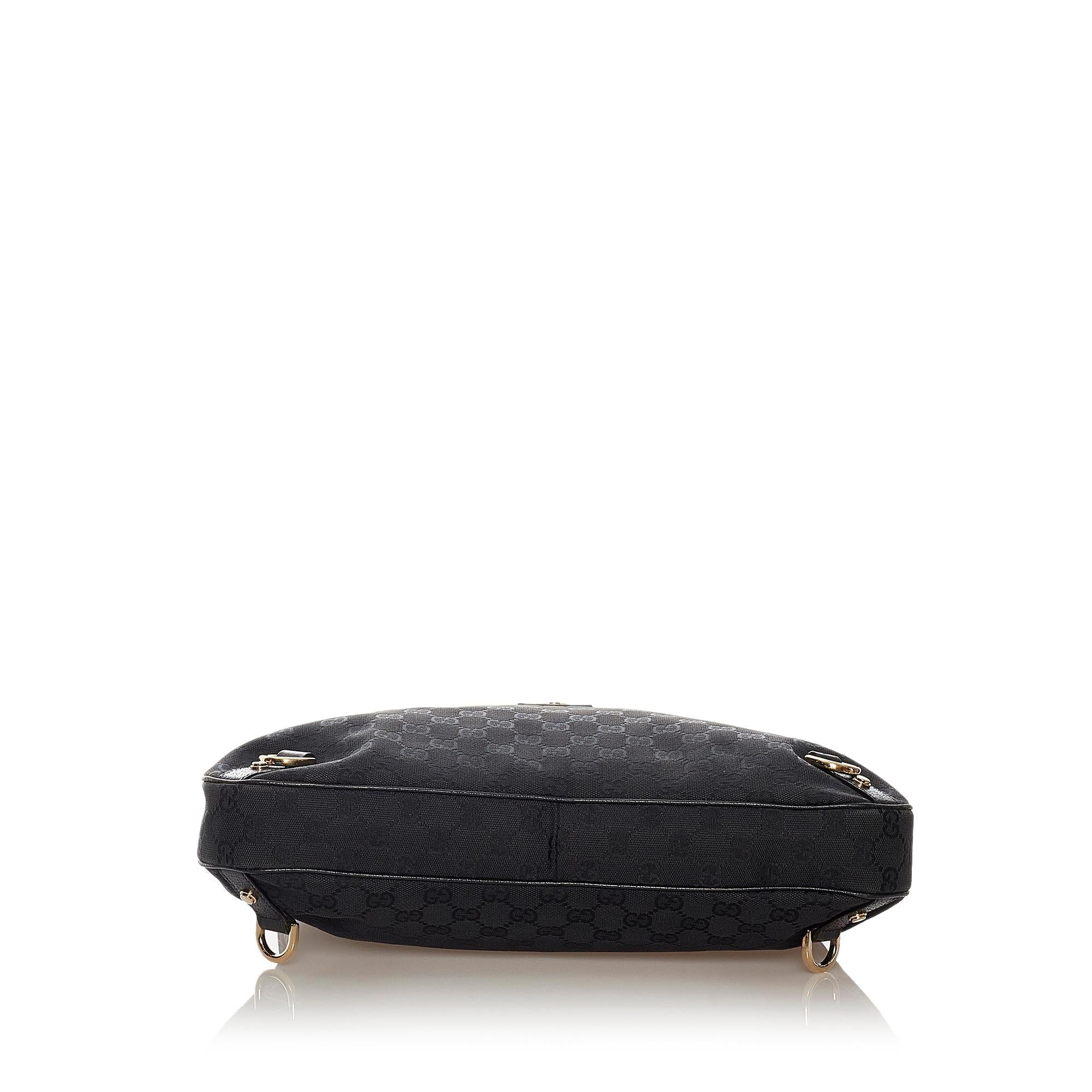 Gucci Gucci Canvas Abbey Shoulder Bag (SHG-27555)