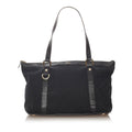 Gucci Gucci Canvas Abbey Shoulder Bag (SHG-27811)
