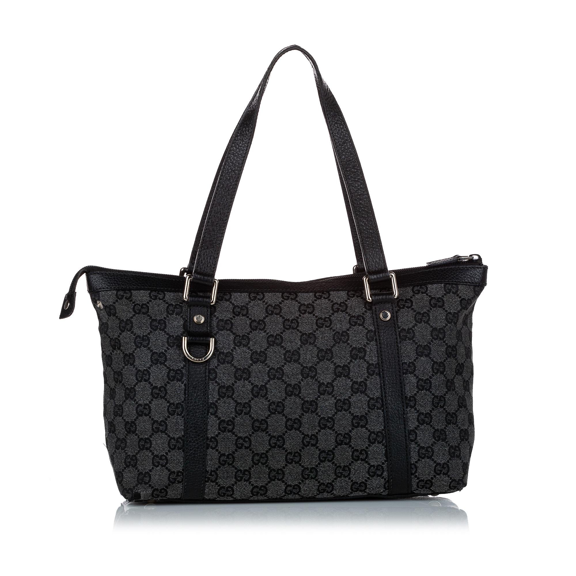 Gucci Gucci Canvas Abbey Shoulder Bag (SHG-29271)