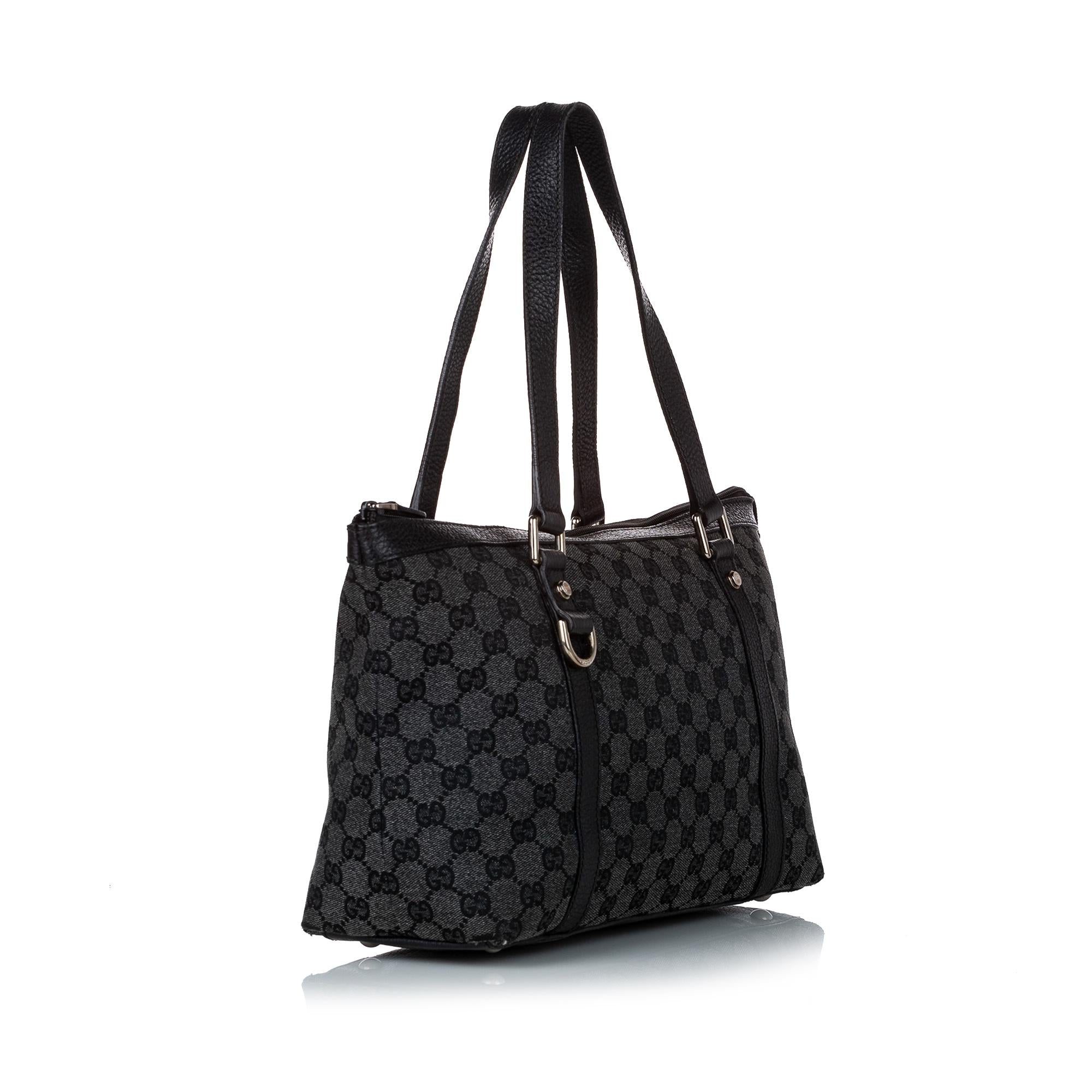 Gucci Gucci Canvas Abbey Shoulder Bag (SHG-29271)