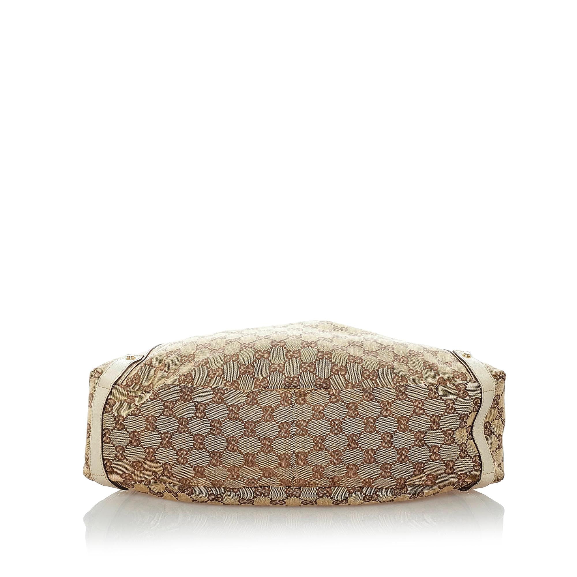 Gucci Gucci Canvas Abbey Shoulder Bag (SHG-32064)