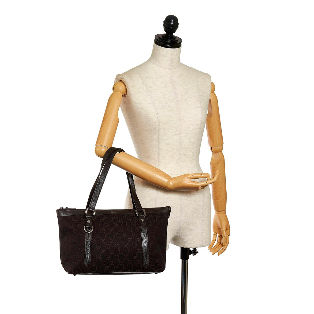 Gucci Gucci Canvas Abbey Shoulder Bag (SHG-32839)