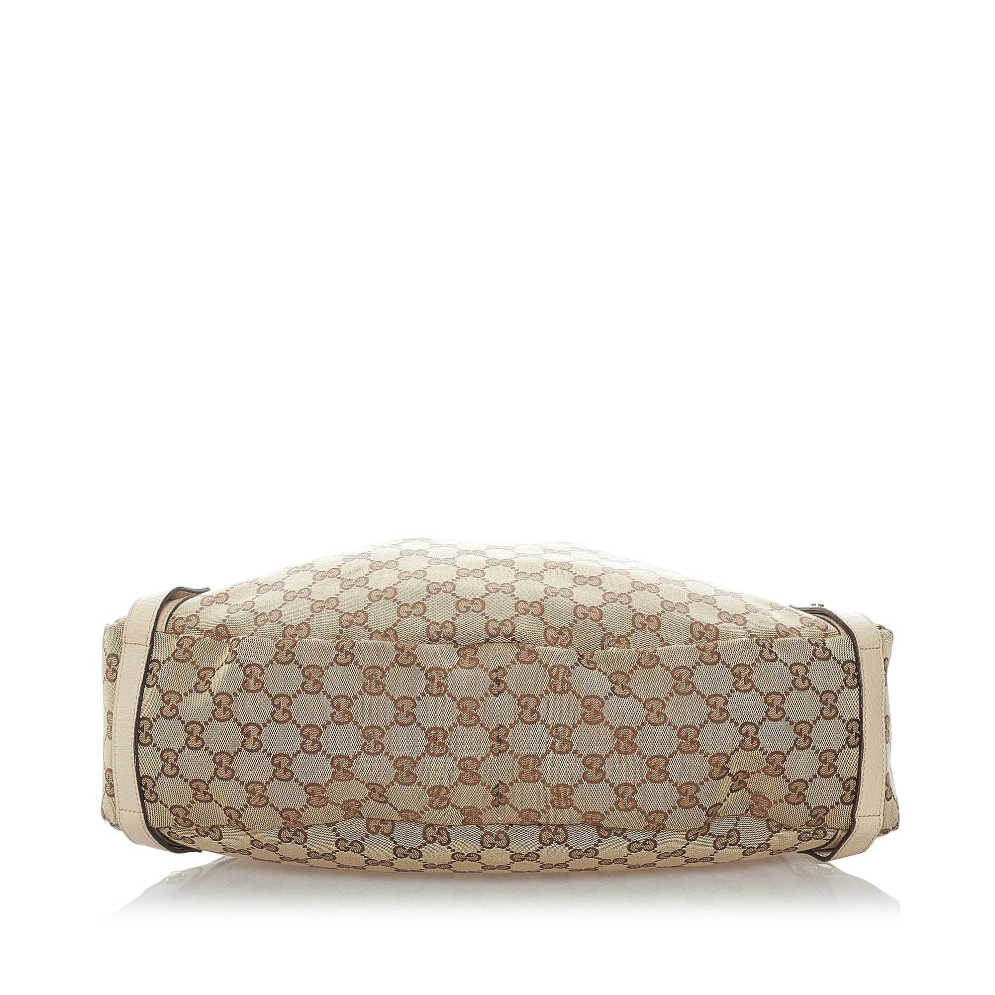 Gucci Gucci Canvas Abbey Shoulder Bag (SHG-32860)