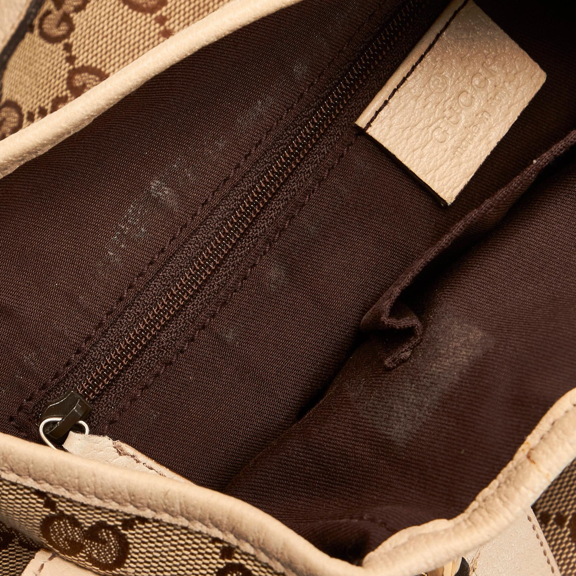Gucci Gucci Canvas Abbey Shoulder Bag (SHG-32860)