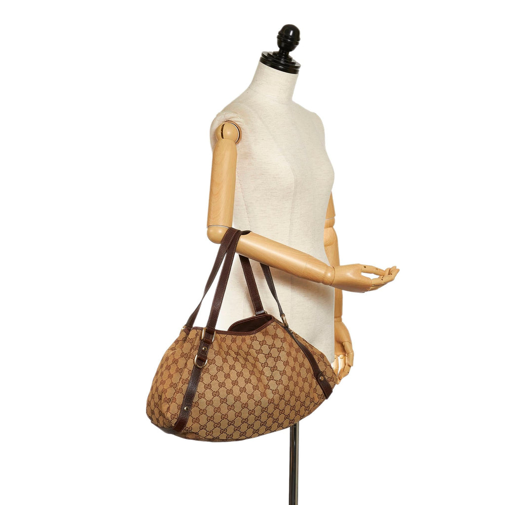 Gucci Gucci Canvas Abbey Shoulder Bag (SHG-32933)