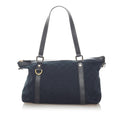 Gucci Gucci Canvas Abbey Shoulder Bag (SHG-32976)