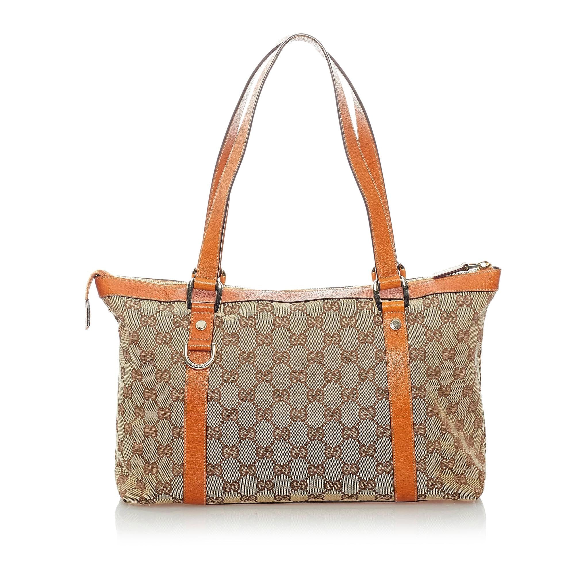 Gucci Gucci Canvas Abbey Shoulder Bag (SHG-33026)