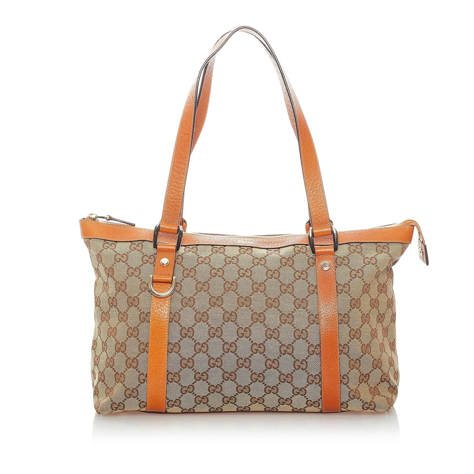 Gucci Gucci Canvas Abbey Shoulder Bag (SHG-33026)