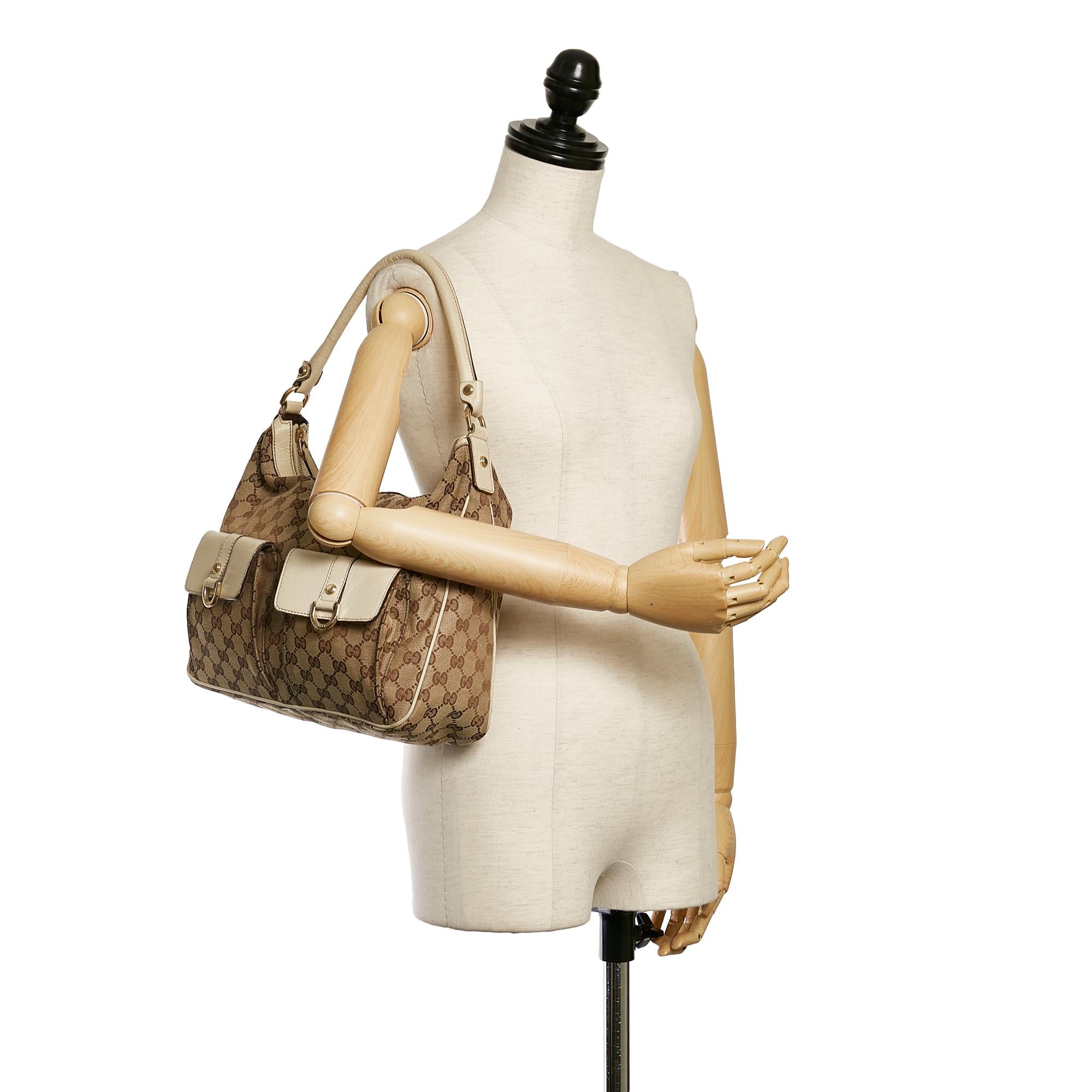 Gucci Gucci Canvas Abbey Shoulder Bag (SHG-34160)