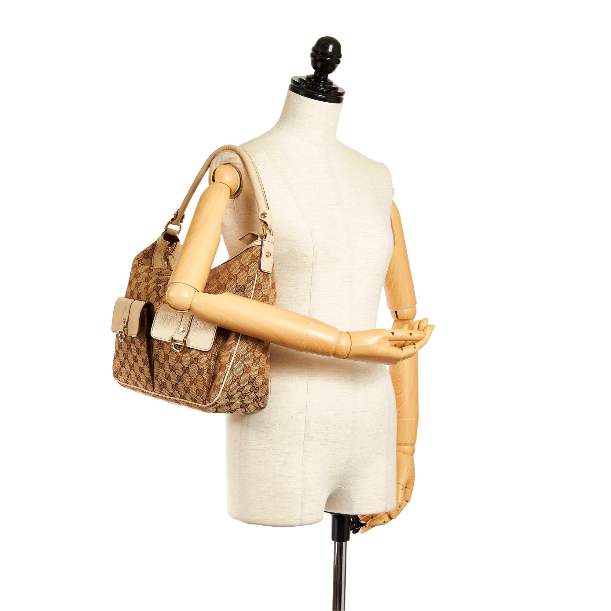 Gucci Gucci Canvas Abbey Shoulder Bag (SHG-34172)